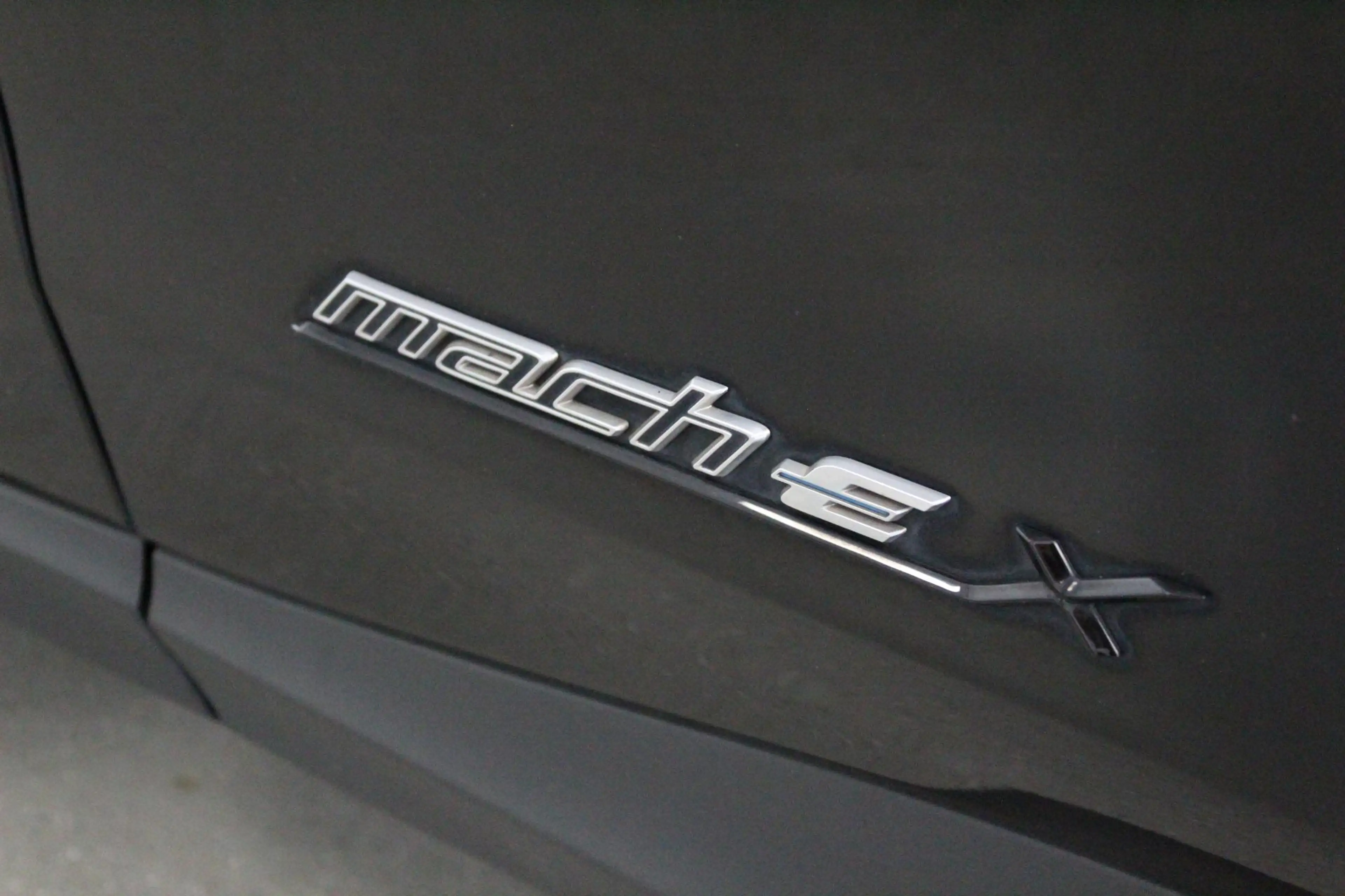 Ford Mustang Mach-E Extended RWD 98 kWh — photo 19