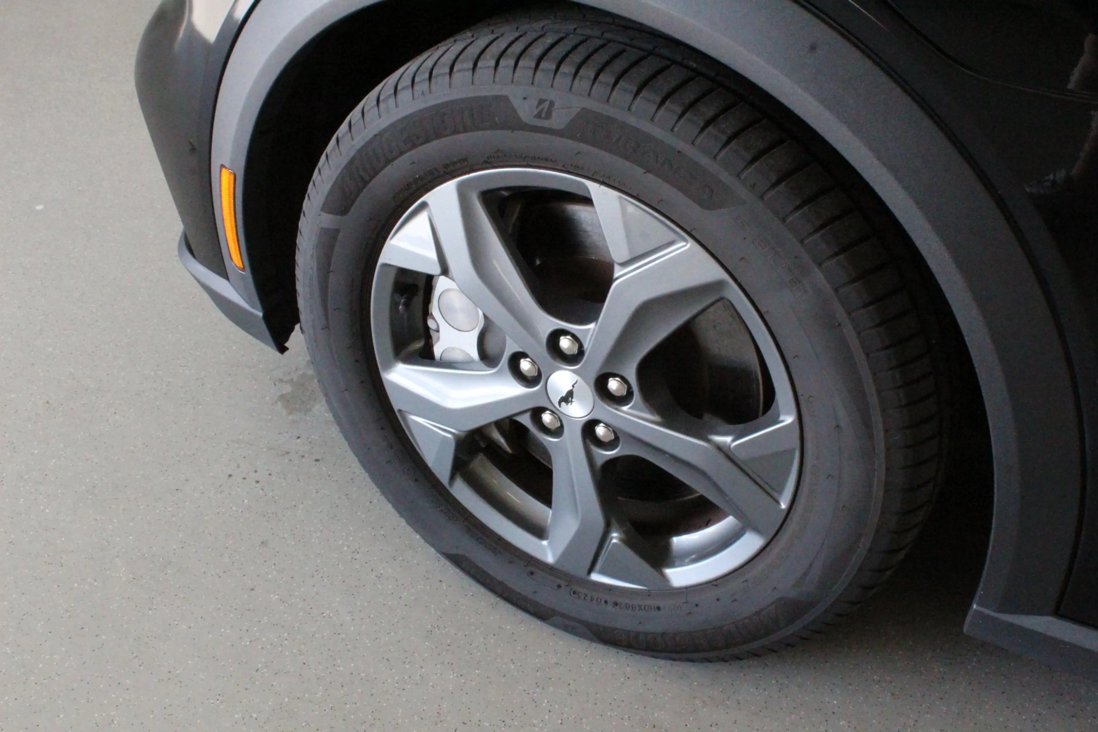 Ford Mustang Mach-E Extended RWD 98 kWh — photo 4