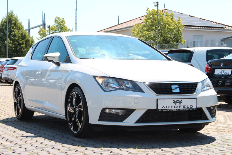 SEAT Leon 1.2 TSi Reference/SHEFT/KLIMA/PDC/AUX/RADIO — photo 3