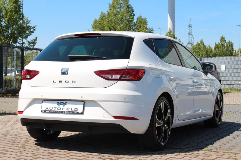 SEAT Leon 1.2 TSi Reference/SHEFT/KLIMA/PDC/AUX/RADIO — photo 4