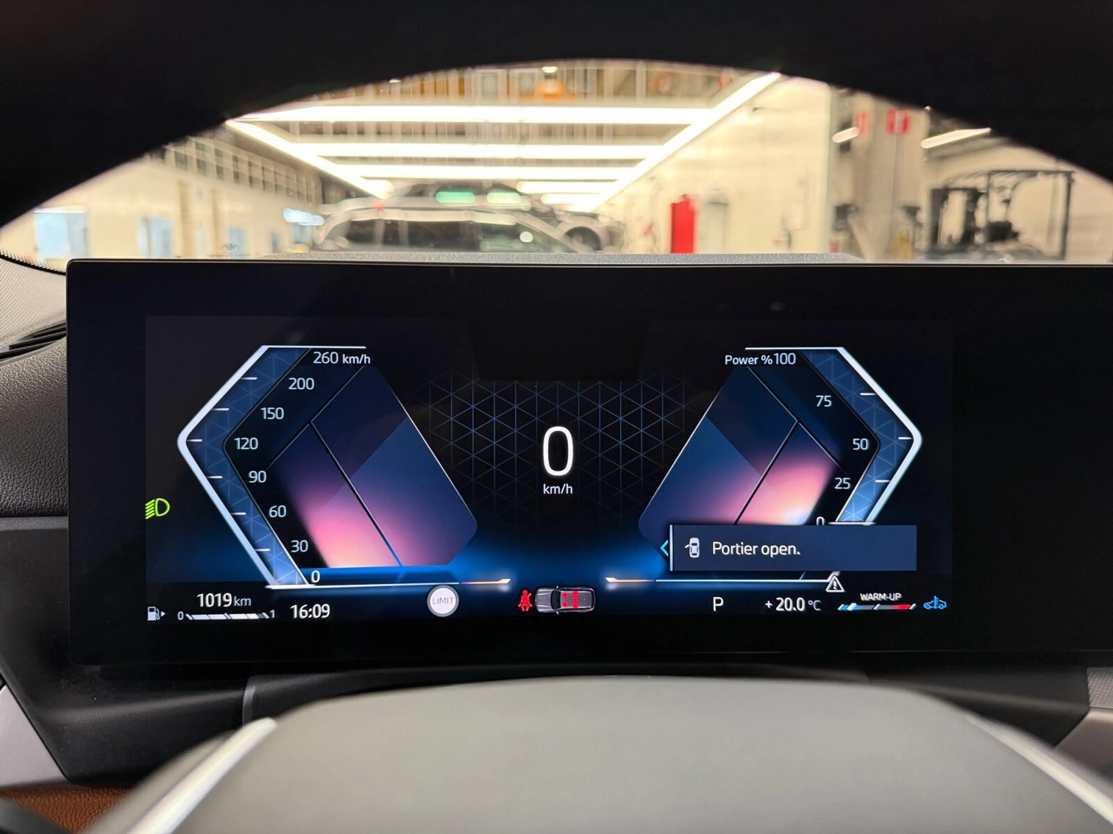 BMW 318 dA Touring ** Zetelverwarm | Navi/Carplay | Spo... — photo 17