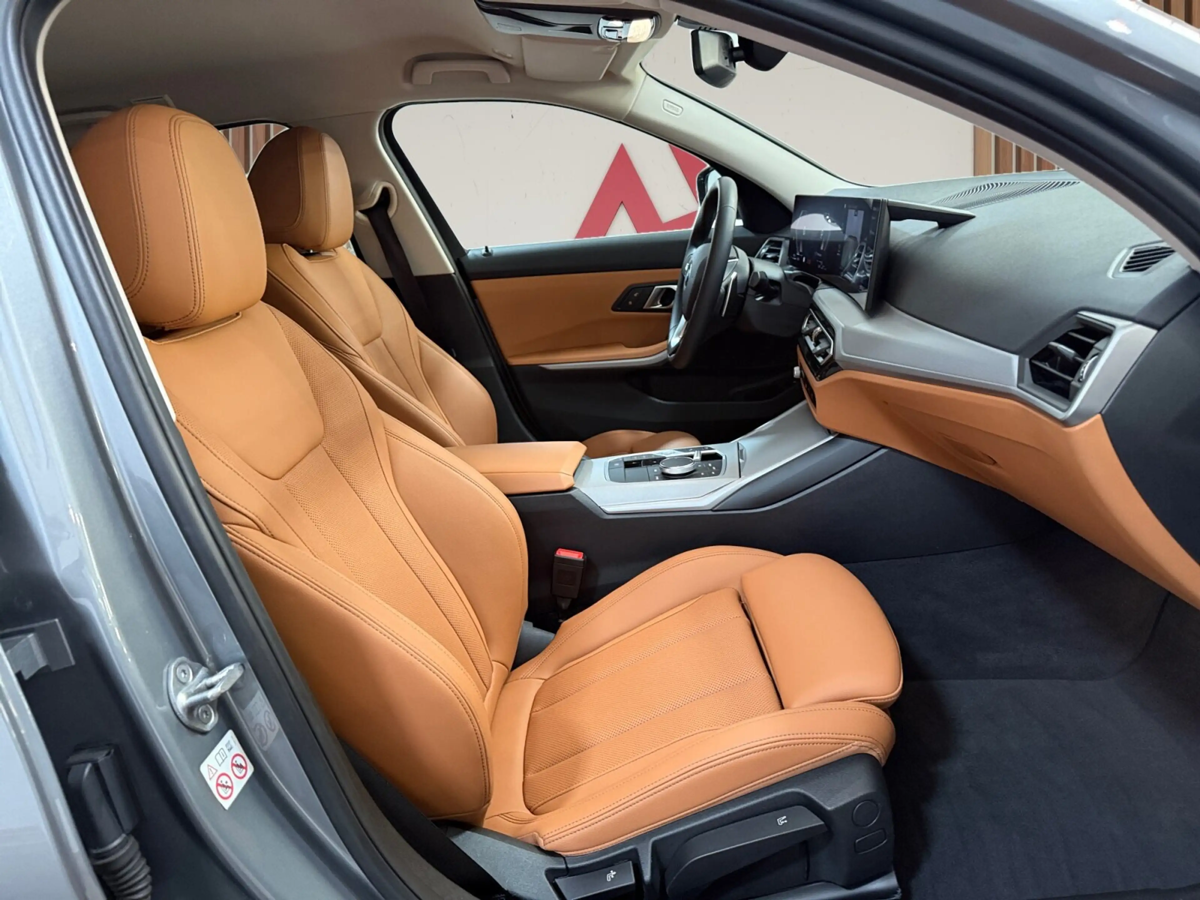 BMW 318 dA Touring ** Zetelverwarm | Navi/Carplay | Spo... — photo 30