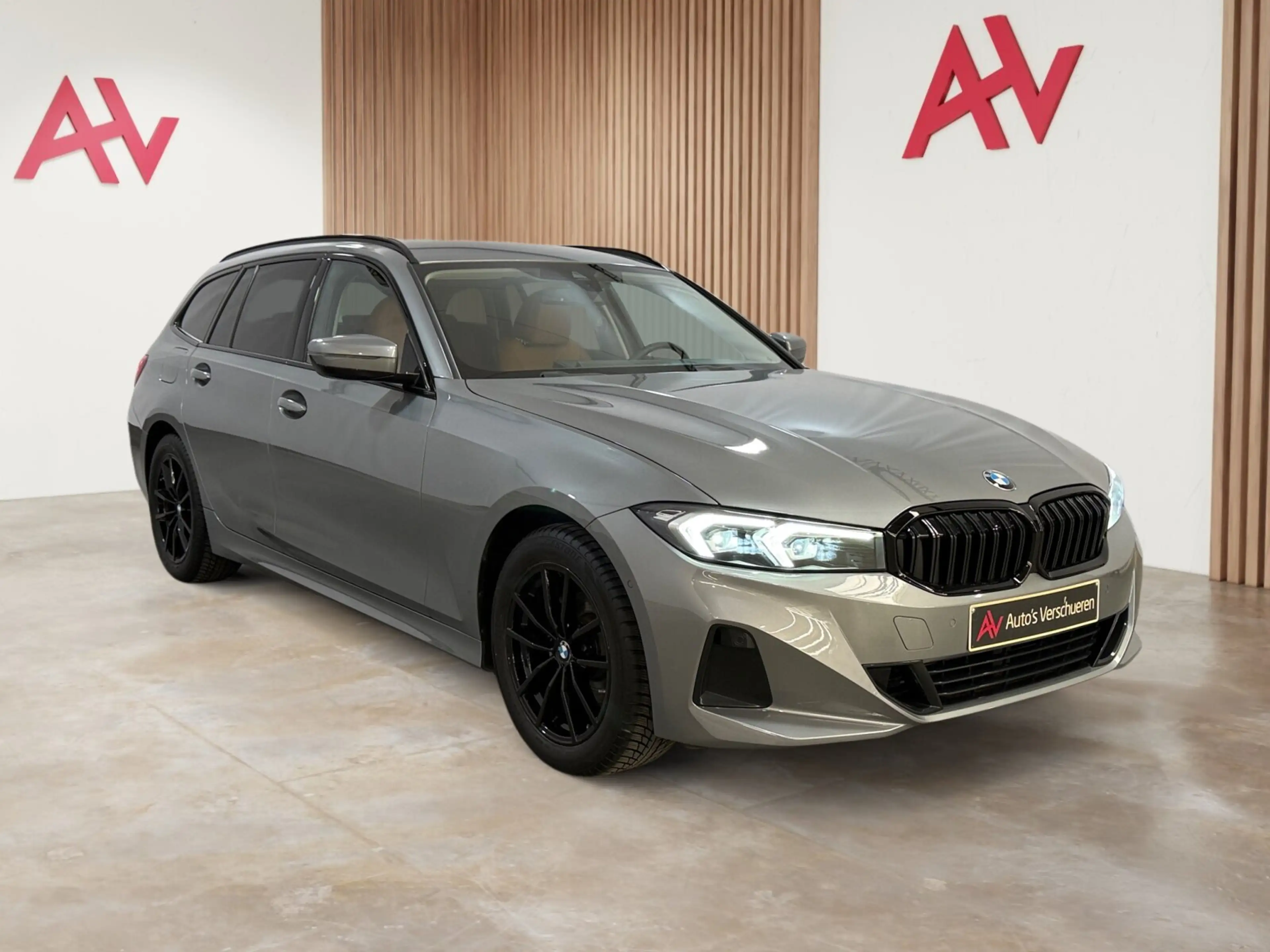BMW 318 dA Touring ** Zetelverwarm | Navi/Carplay | Spo... — photo 3