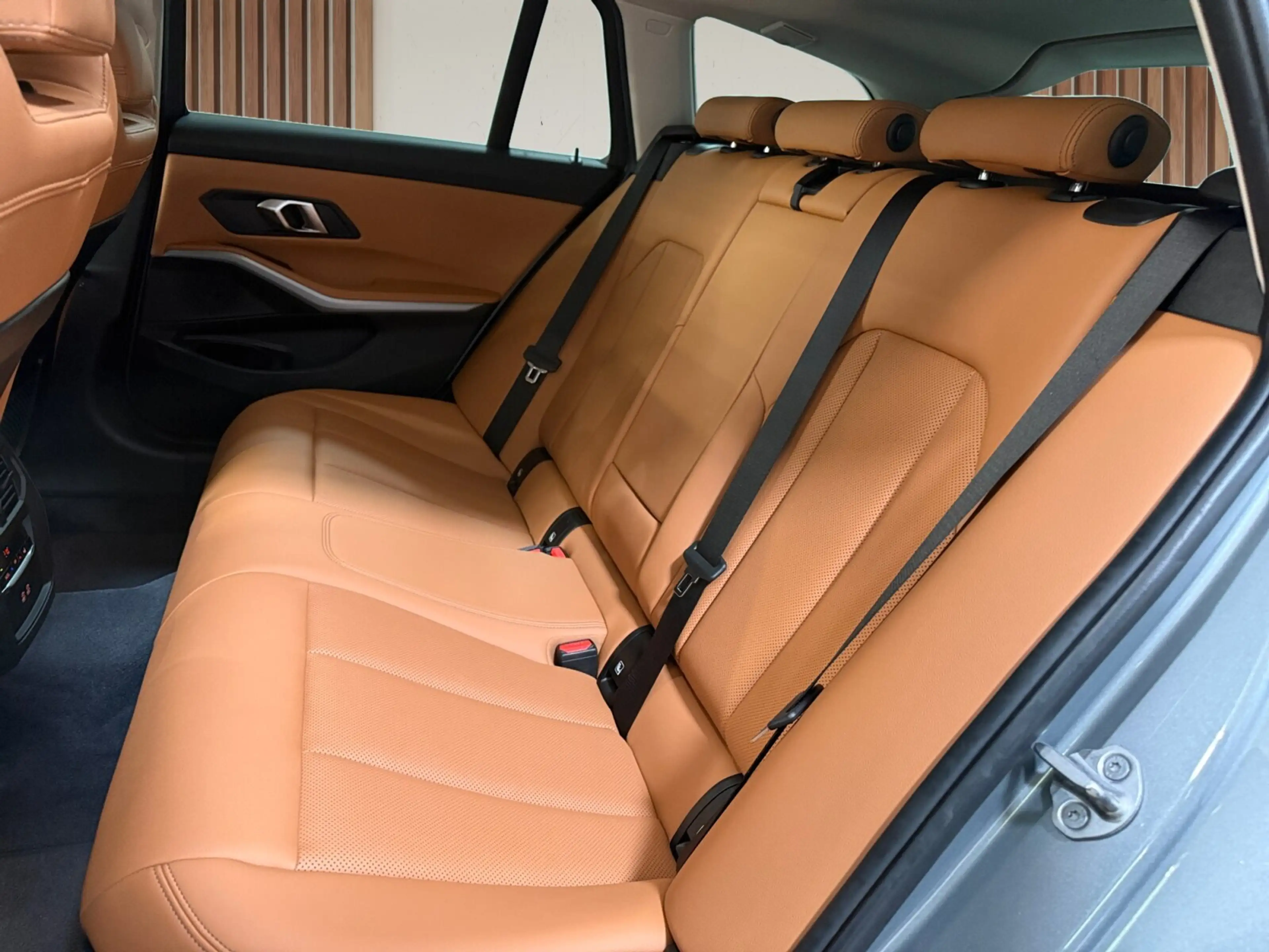 BMW 318 dA Touring ** Zetelverwarm | Navi/Carplay | Spo... — photo 27