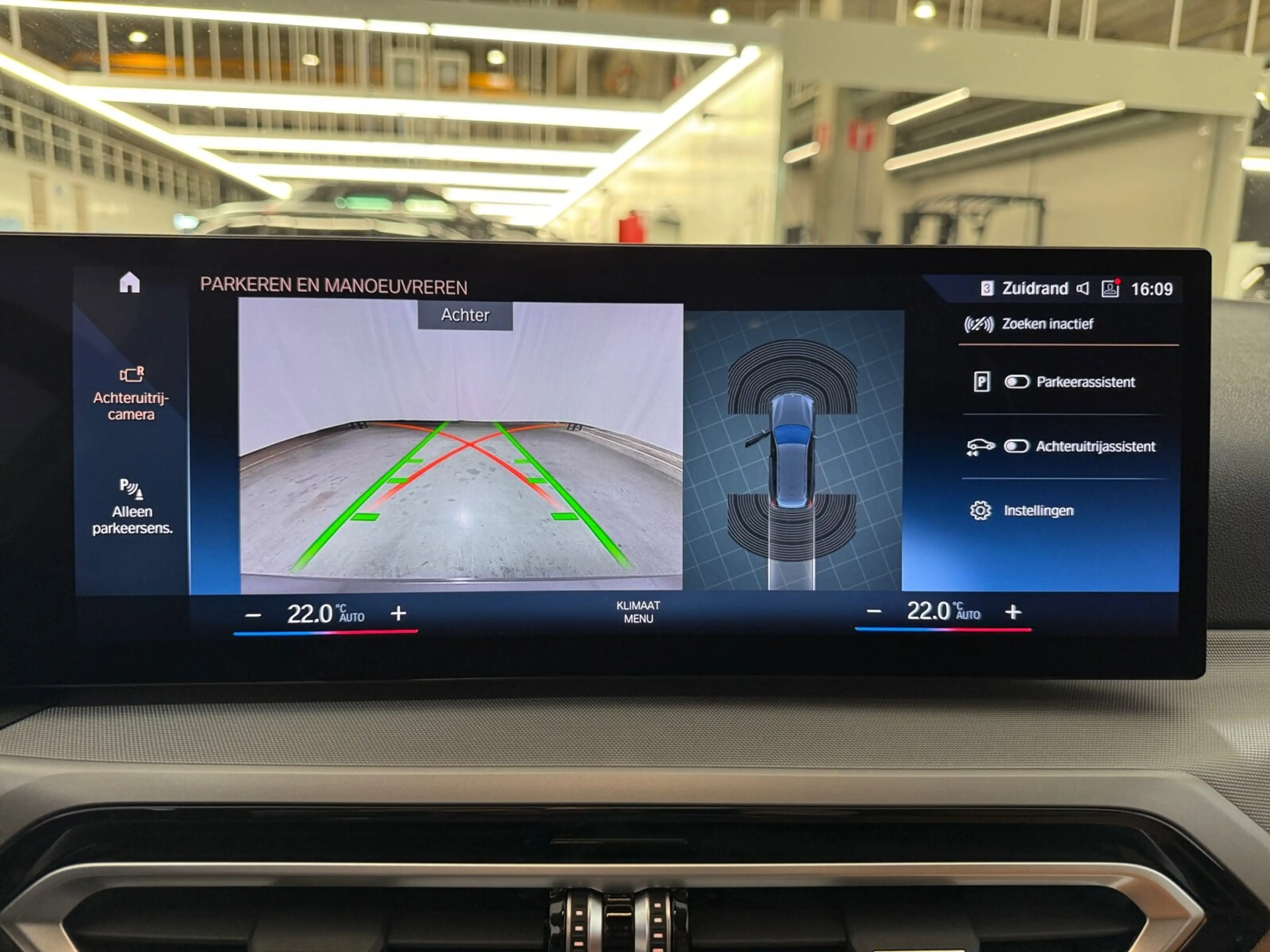 BMW 318 dA Touring ** Zetelverwarm | Navi/Carplay | Spo... — photo 24