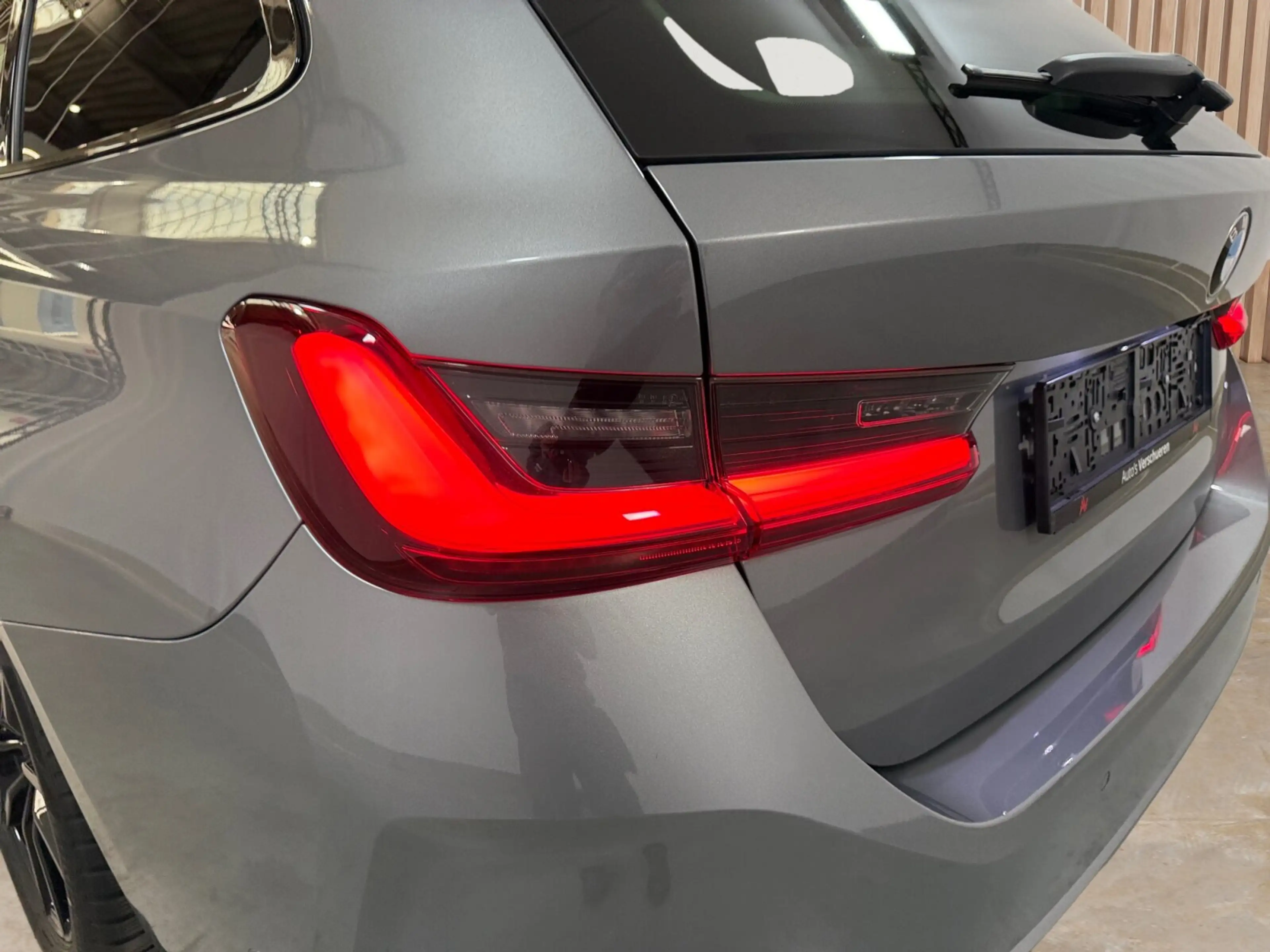 BMW 318 dA Touring ** Zetelverwarm | Navi/Carplay | Spo... — photo 9