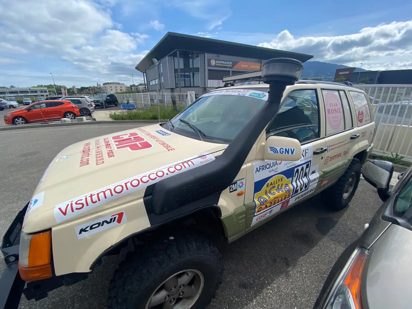 Jeep Grand Cherokee 2.5 TD Limited preparé rallye raid Béžová - 1