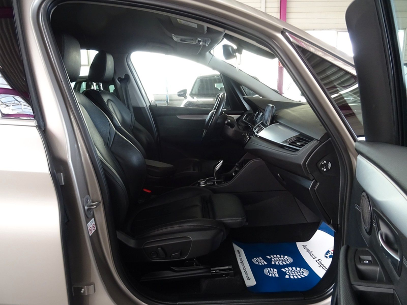 BMW 218 GRAN TOURER 218 d LUXURY LINE*AHK*CAM* — photo 9