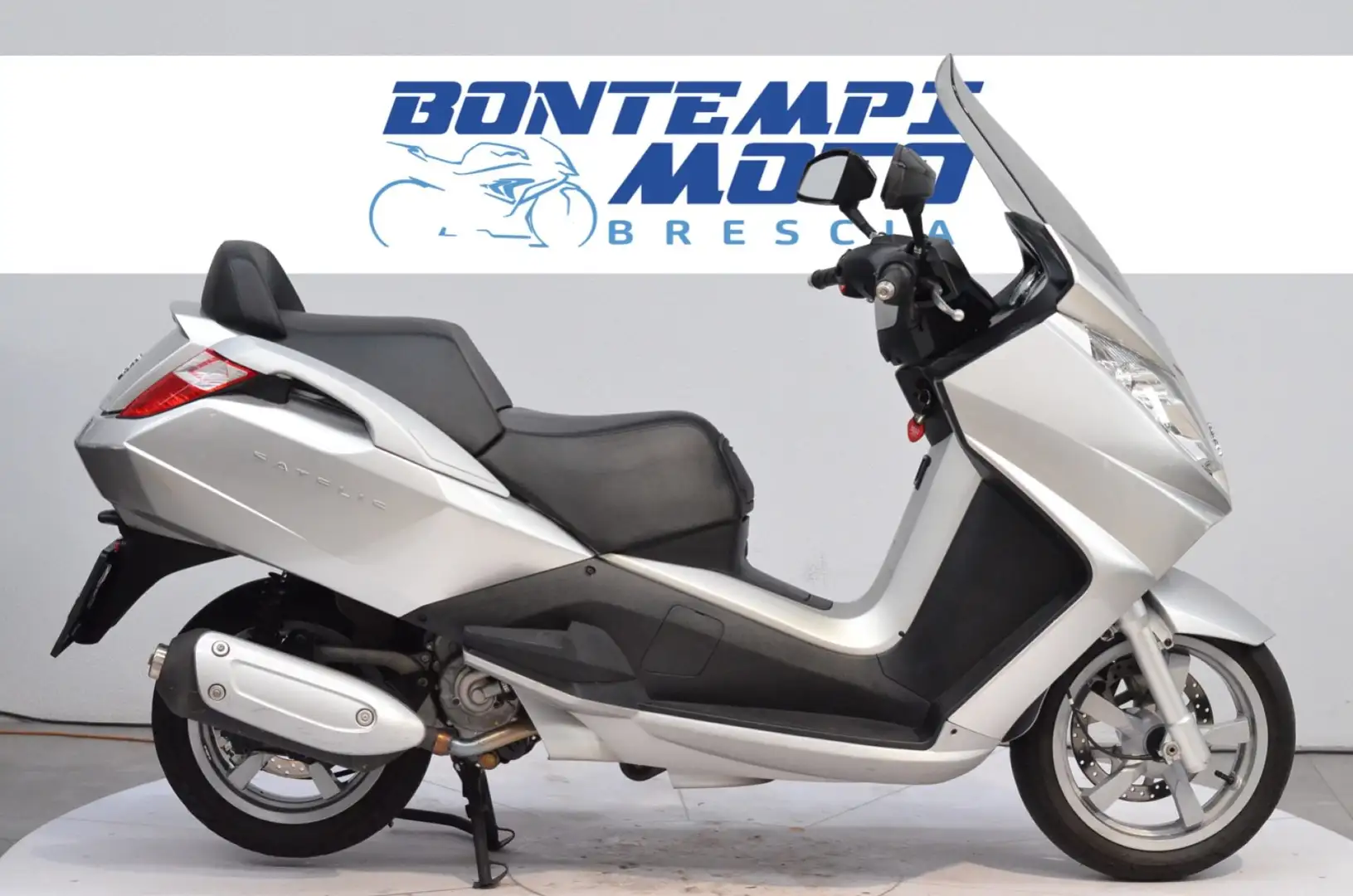 Peugeot Satelis 250 2011 - 18.000 KM Zilver - 1
