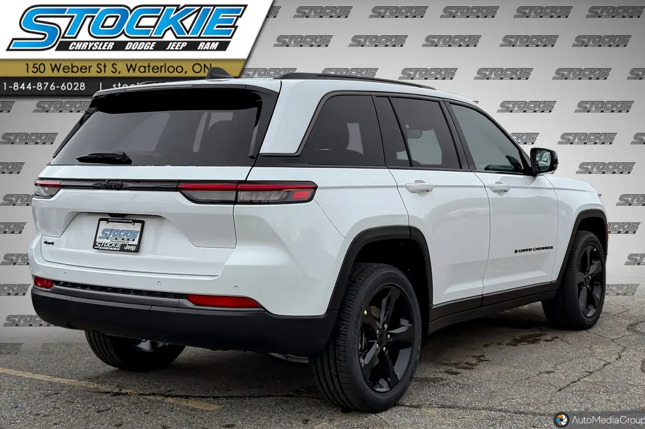 Jeep Grand Cherokee снимка Jeep Grand Cherokee