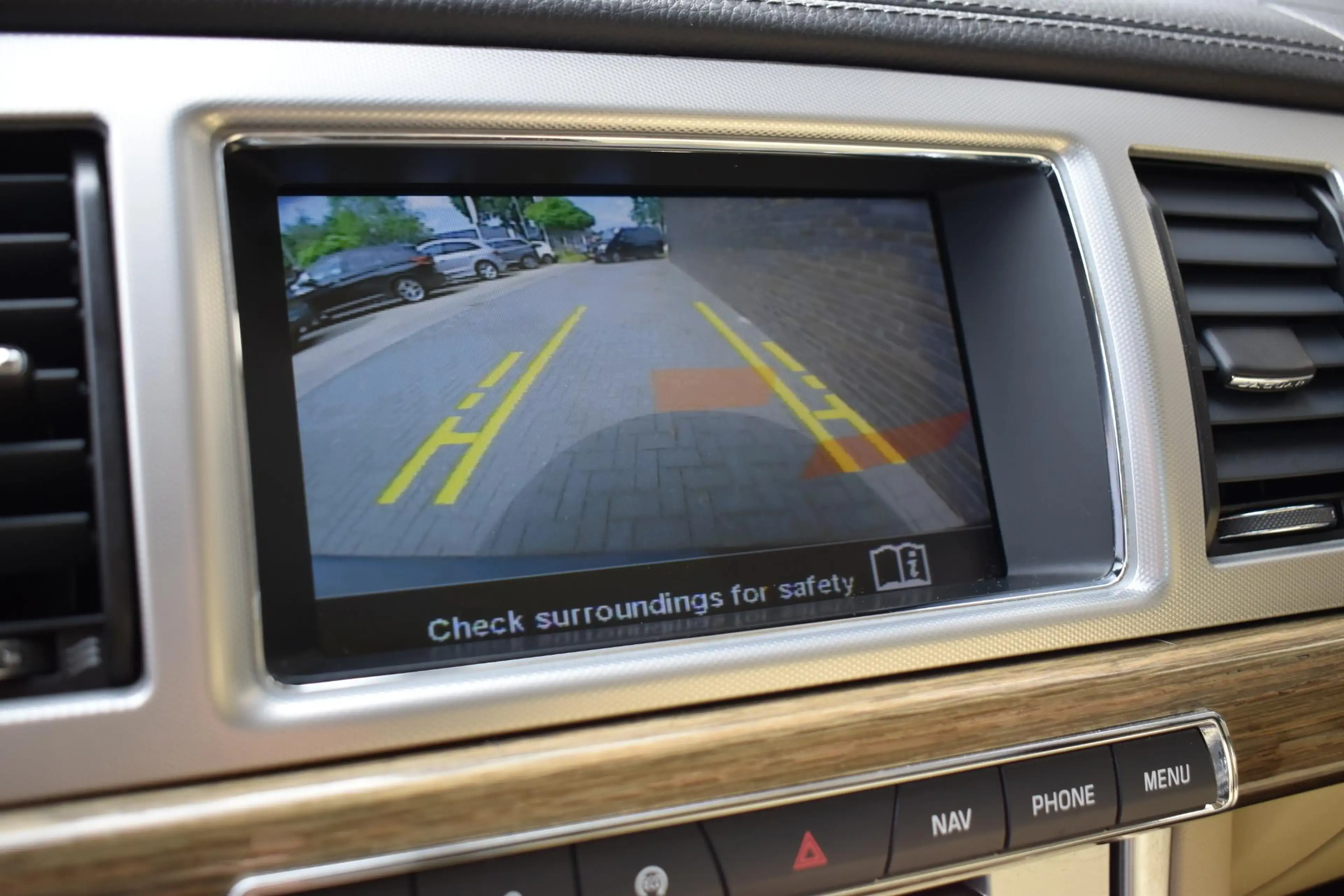 Jaguar XF 2.0 LEDER NAVI LMV CRUISE — photo 45