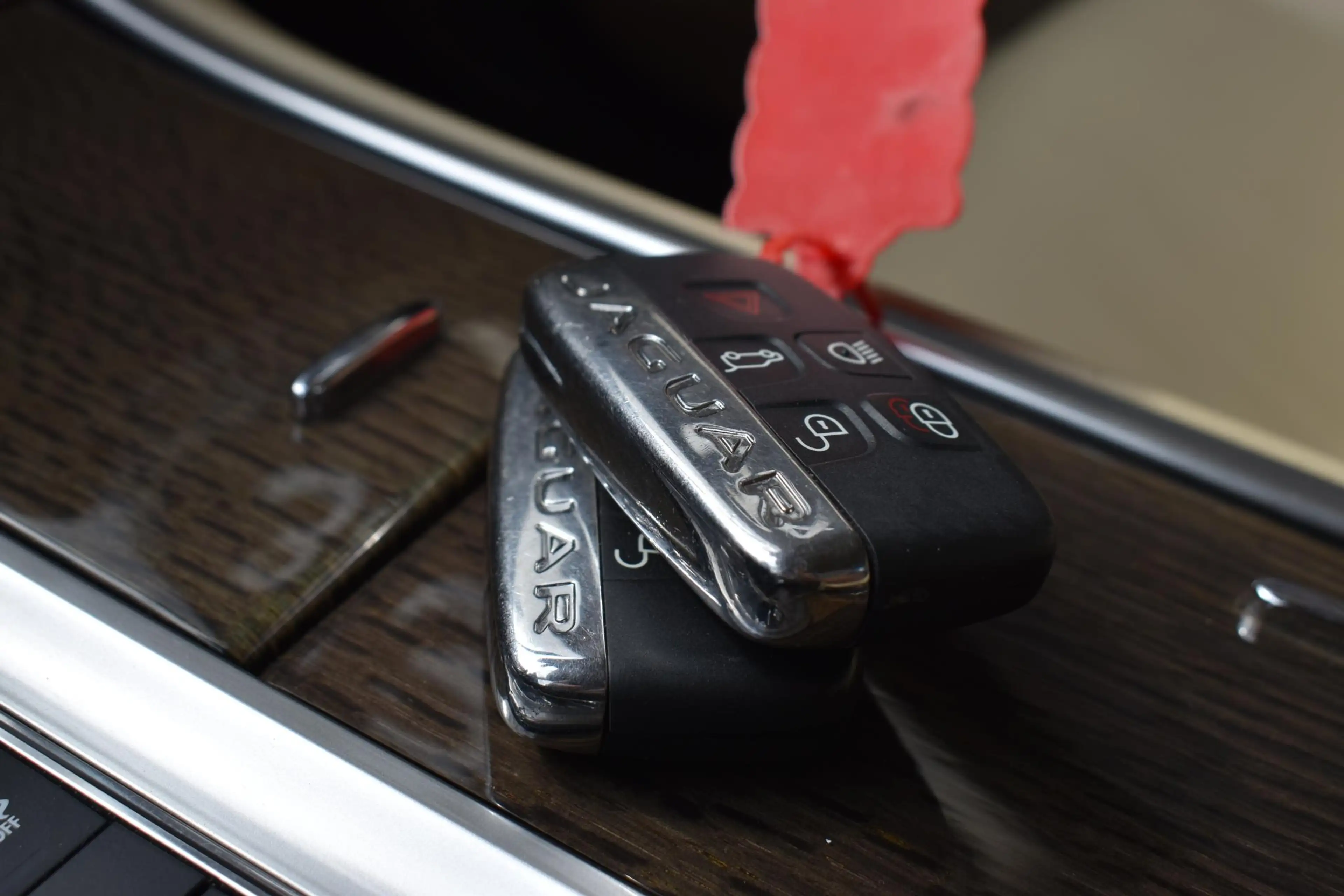 Jaguar XF 2.0 LEDER NAVI LMV CRUISE — photo 41