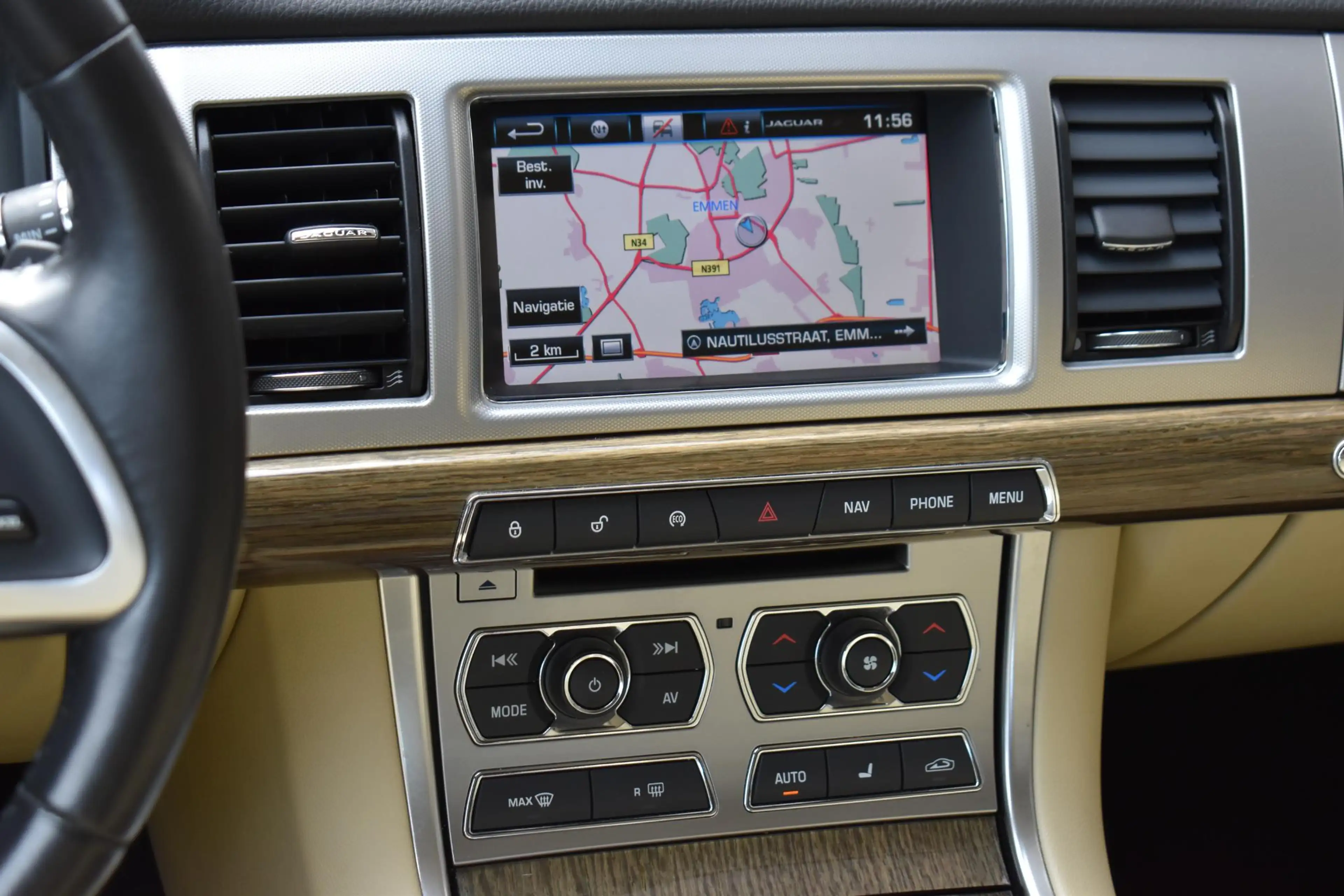 Jaguar XF 2.0 LEDER NAVI LMV CRUISE — photo 36