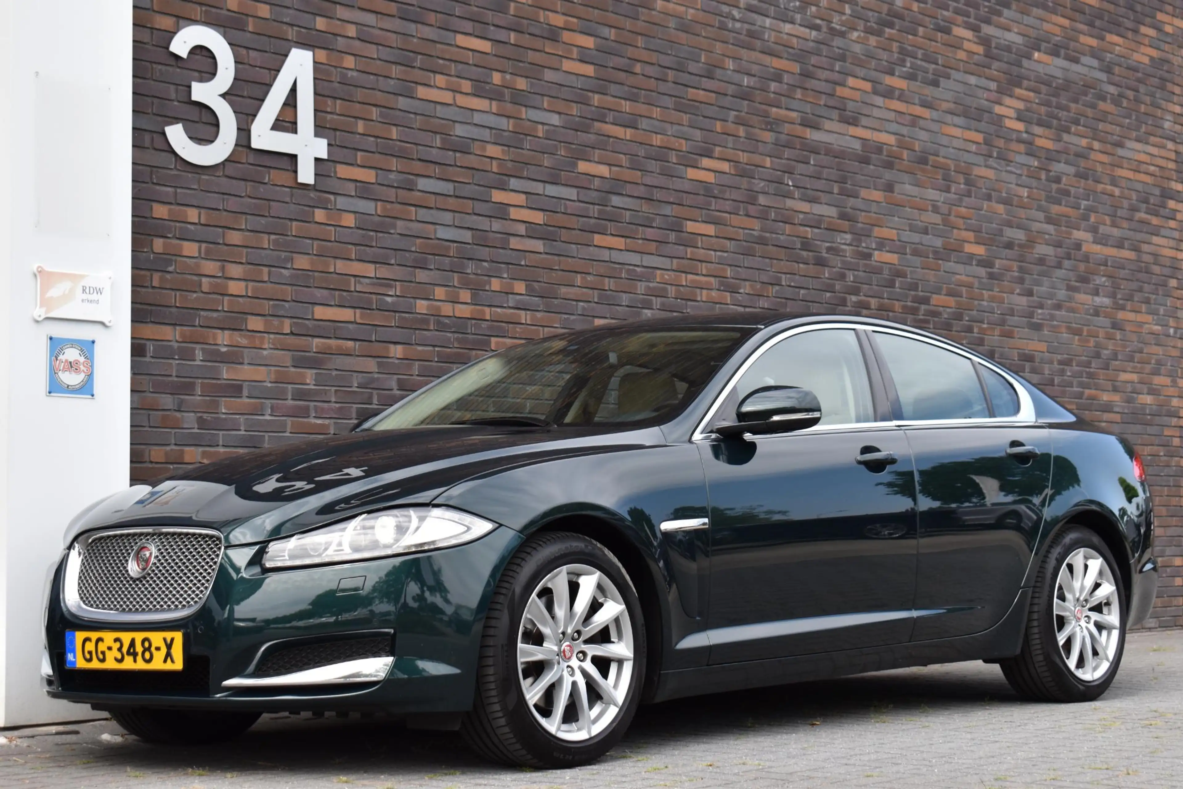 Jaguar XF 2.0 LEDER NAVI LMV CRUISE — photo 3