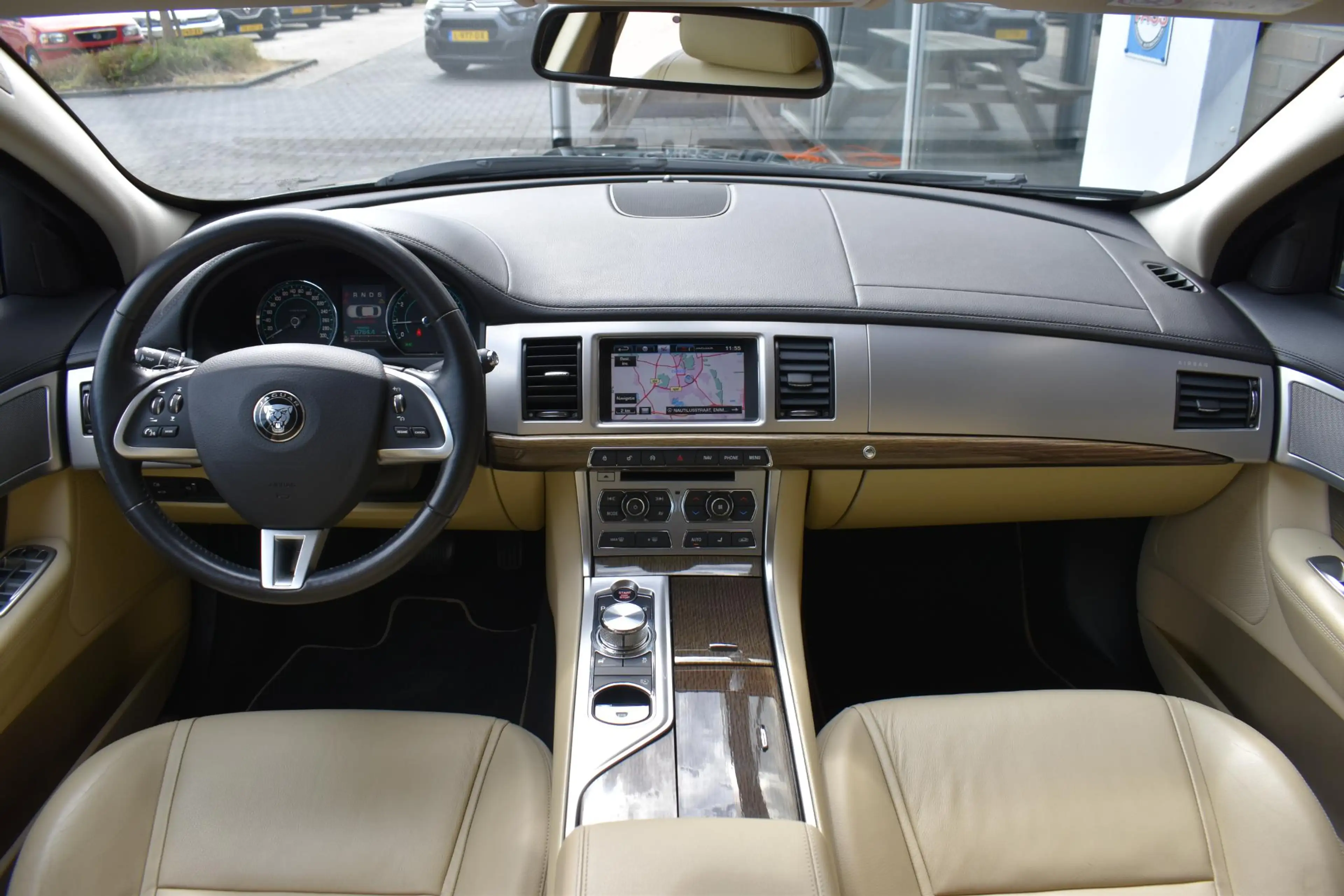 Jaguar XF 2.0 LEDER NAVI LMV CRUISE — photo 31