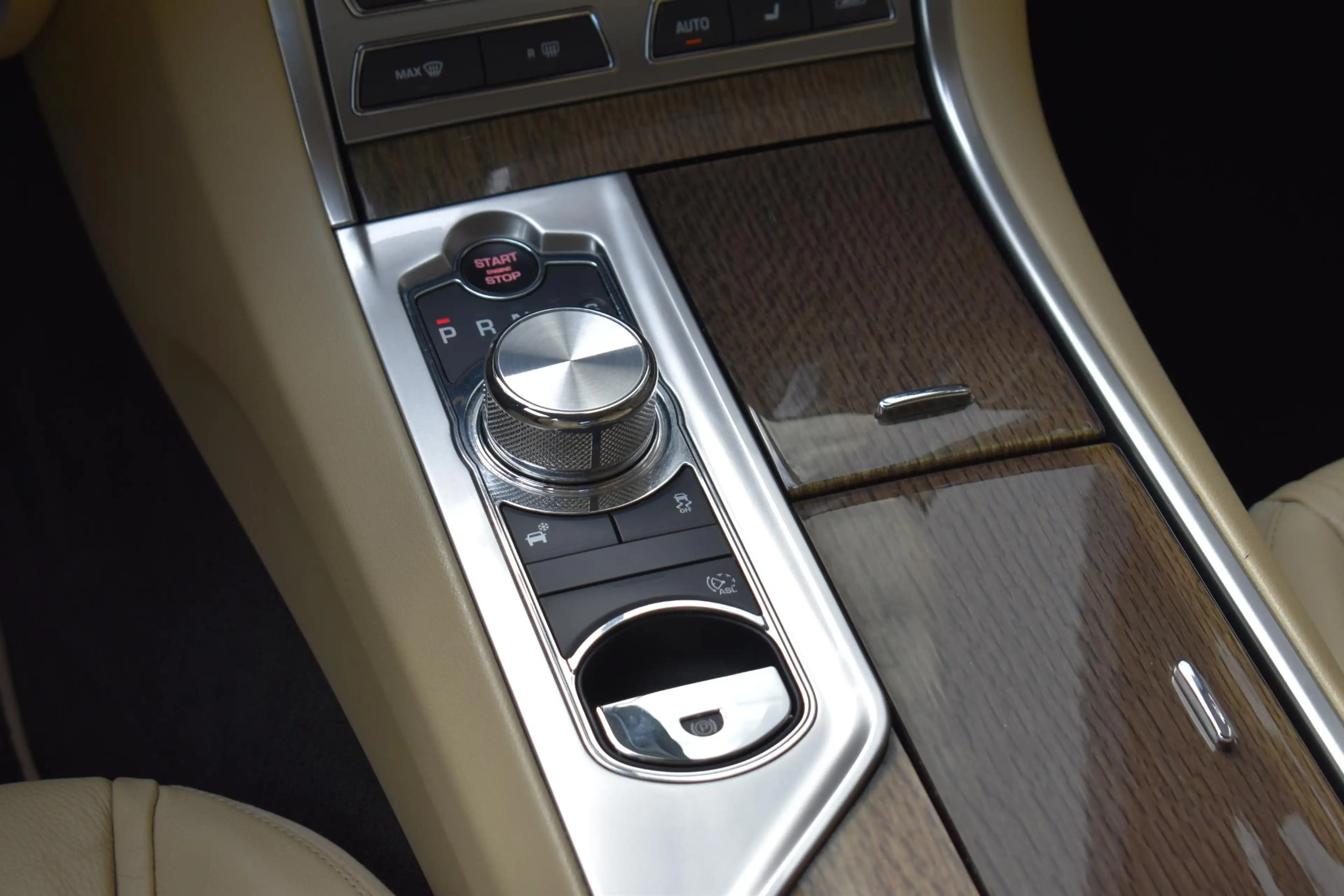 Jaguar XF 2.0 LEDER NAVI LMV CRUISE — photo 37