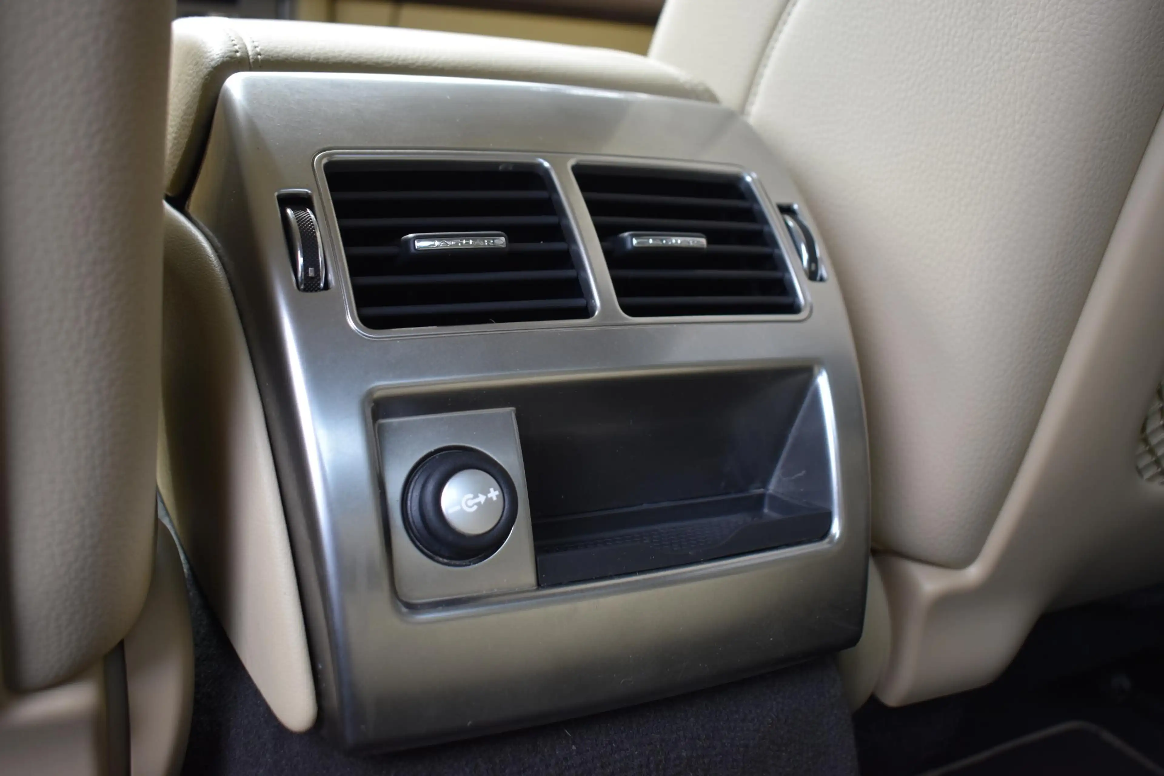 Jaguar XF 2.0 LEDER NAVI LMV CRUISE — photo 35