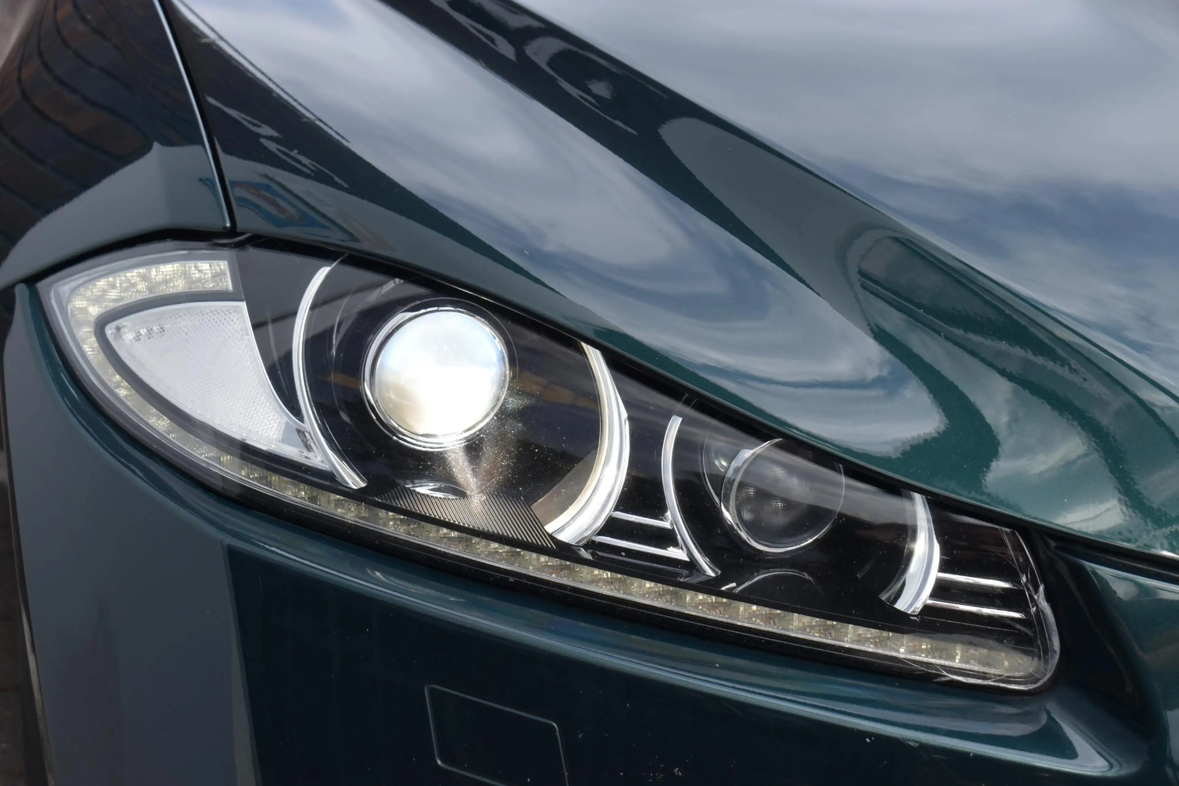 Jaguar XF 2.0 LEDER NAVI LMV CRUISE — photo 19