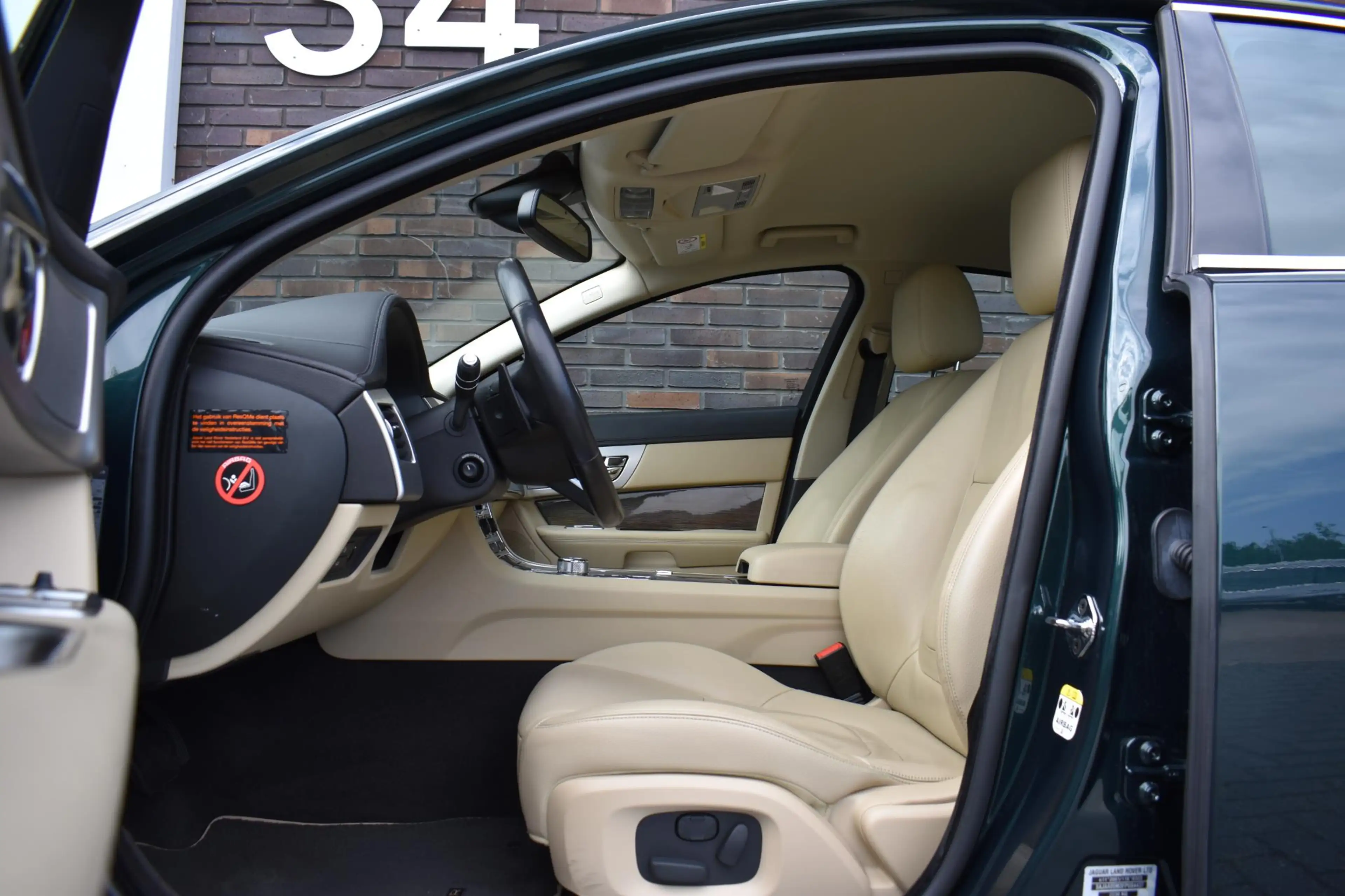 Jaguar XF 2.0 LEDER NAVI LMV CRUISE — photo 23