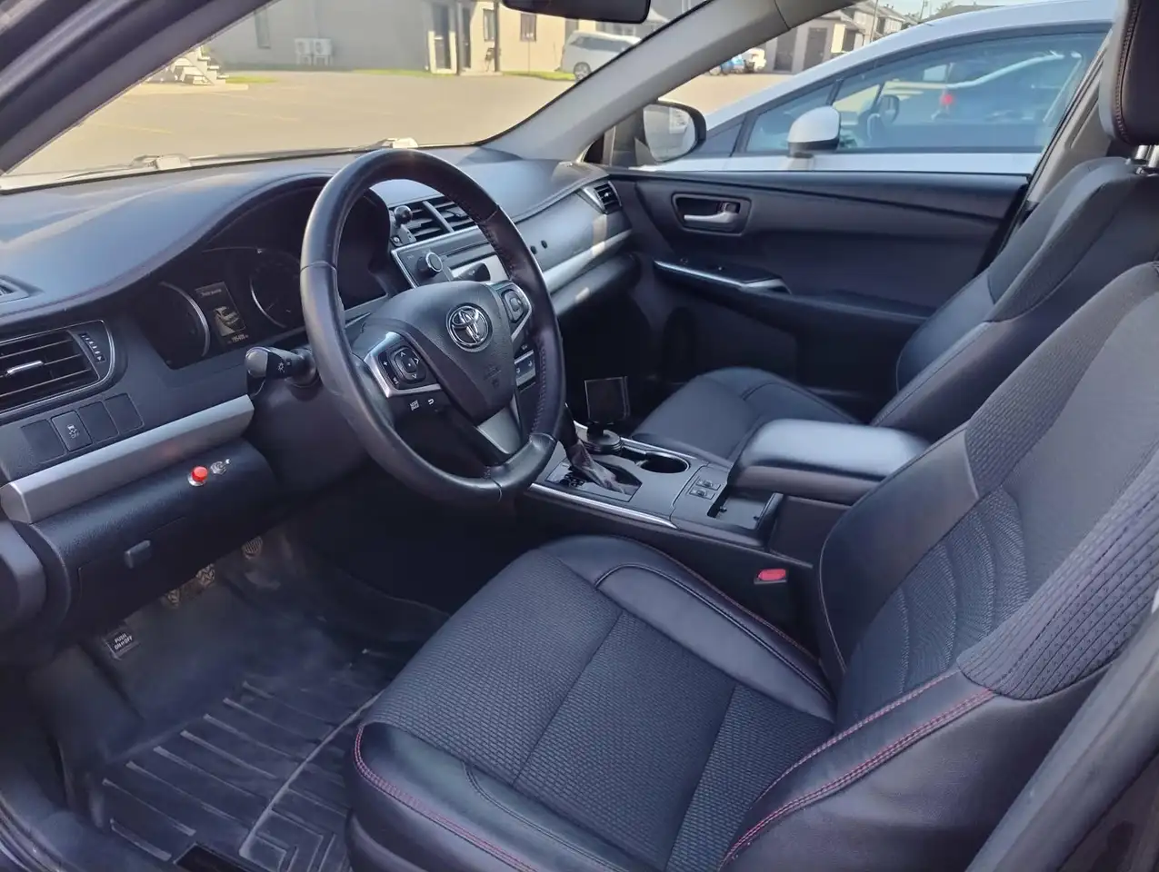 Toyota Camry снимка Toyota Camry