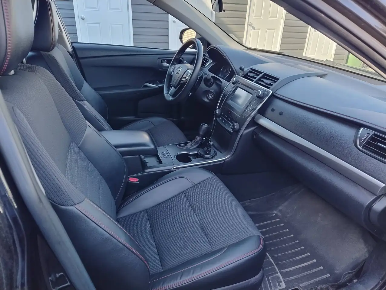 Toyota Camry снимка Toyota Camry