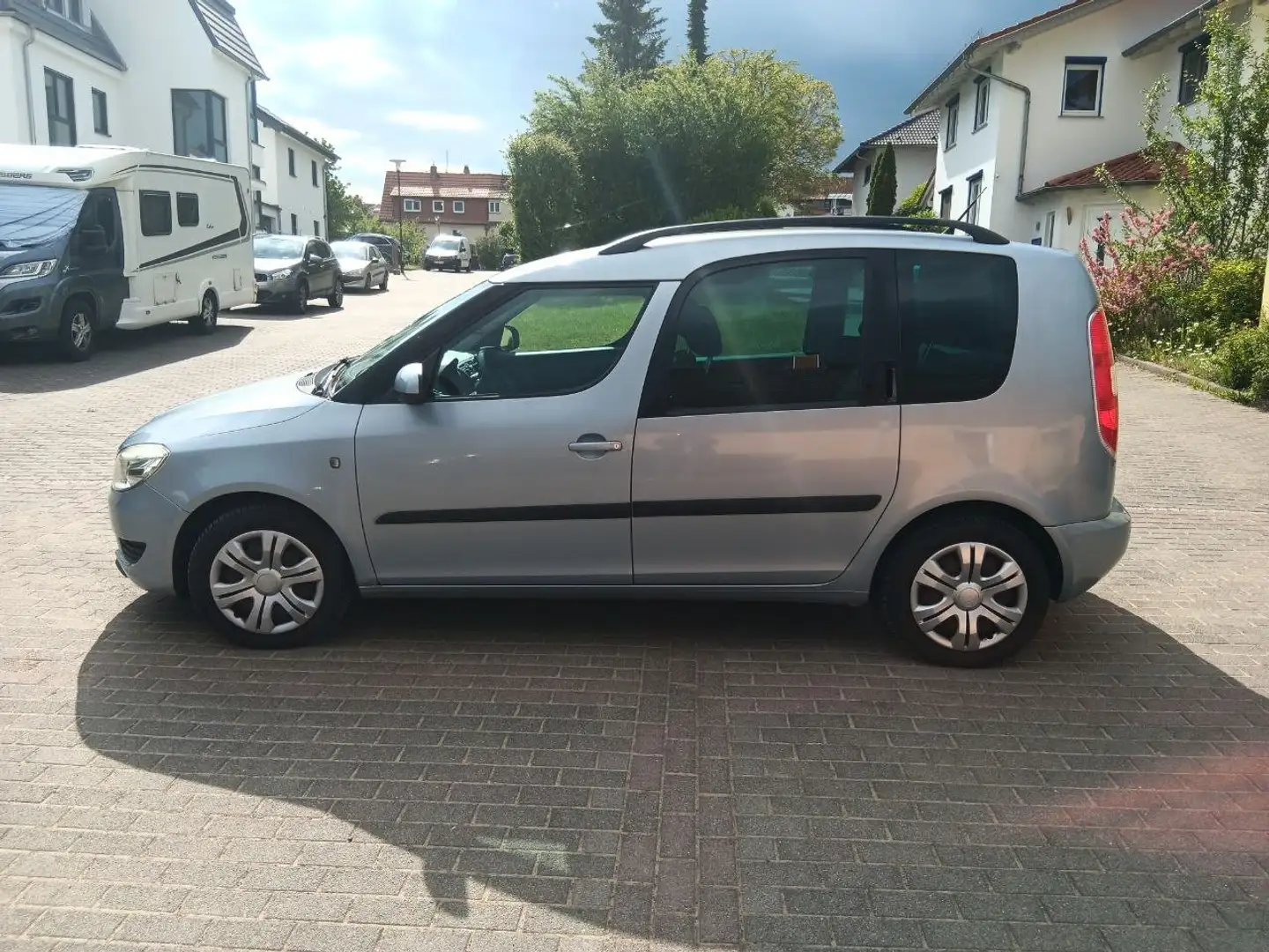 Skoda Roomster Roomster 1.2 TSI Comfort Plateado - 1
