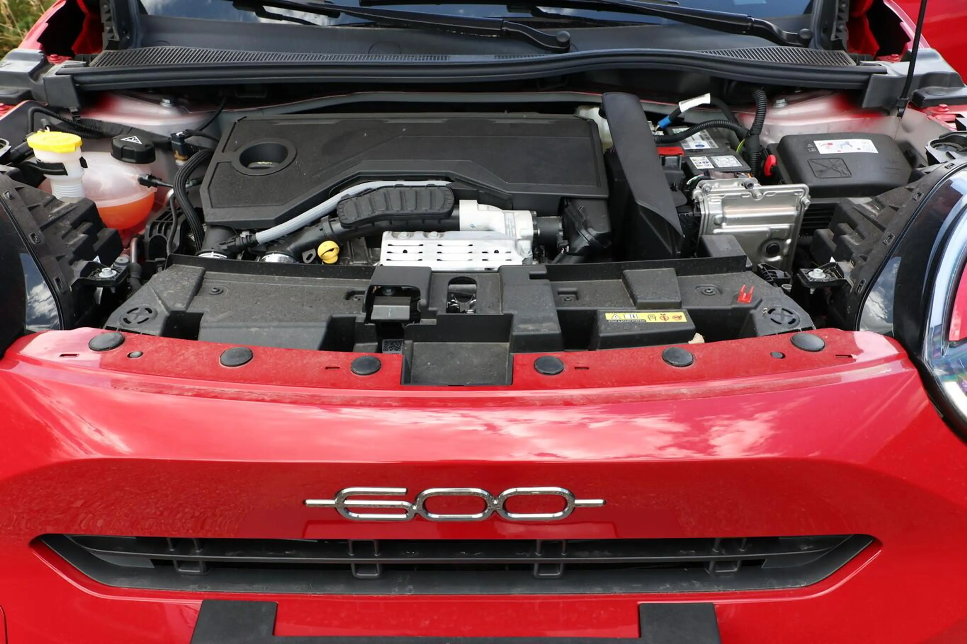 Fiat 600 Hybrid La Prima Massage eHK ACC Nav Keyl LED 74... — photo 12