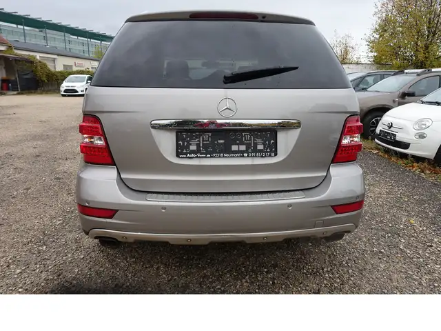 Mercedes-Benz M Class view 5