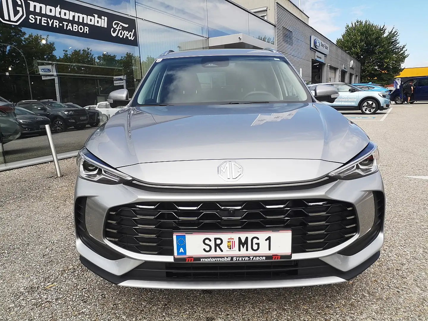 MG ZS 1.5 Hybrid+ Luxury Silber - 2