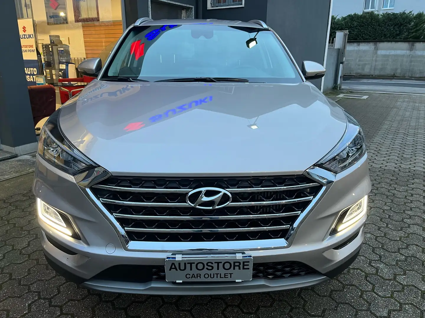 Hyundai TUCSON 1.6 BENZINA Xprime 2wd 177cv AUTOMATICO!! Bronze - 2