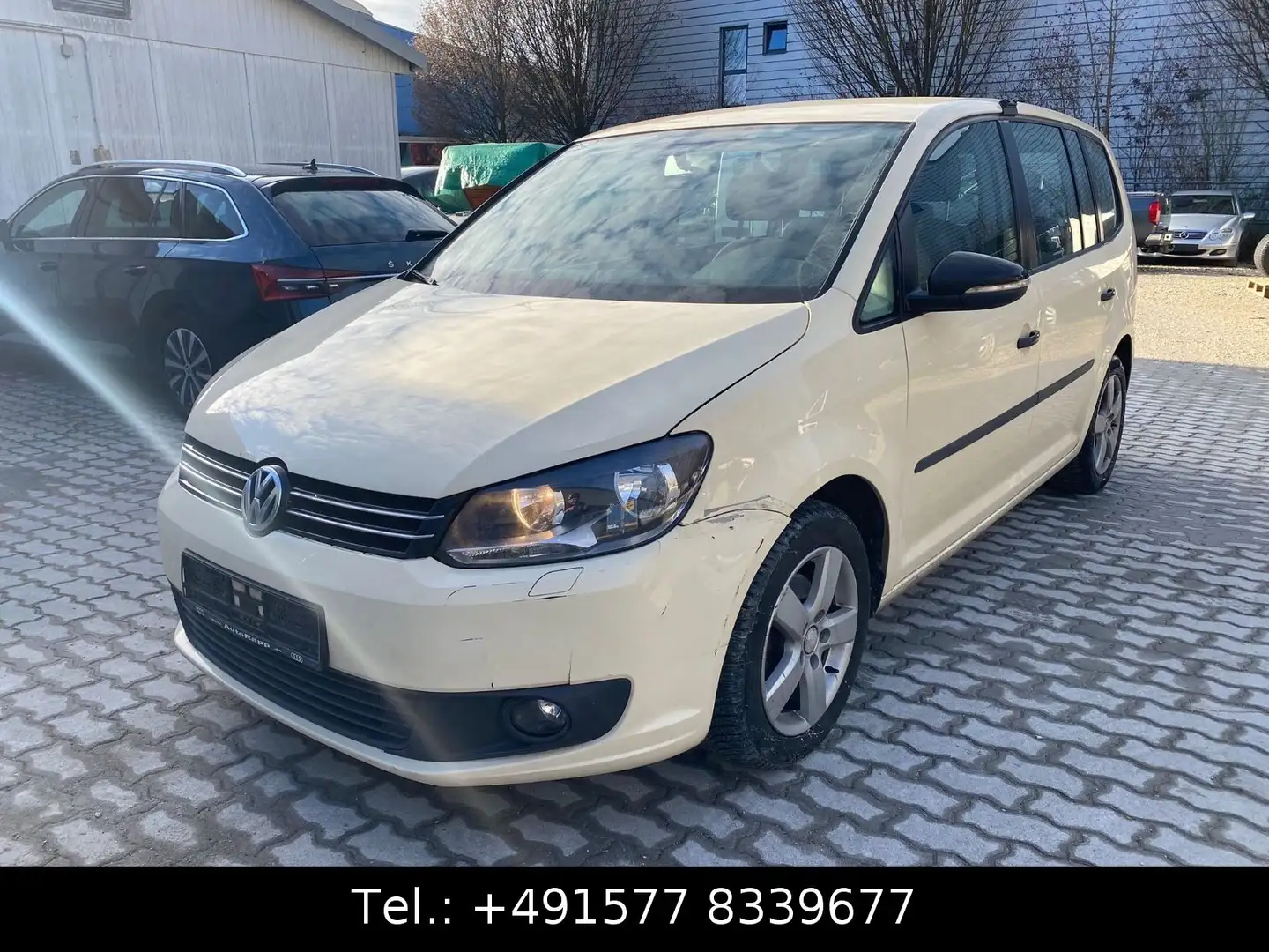 Volkswagen Touran Beige - 1