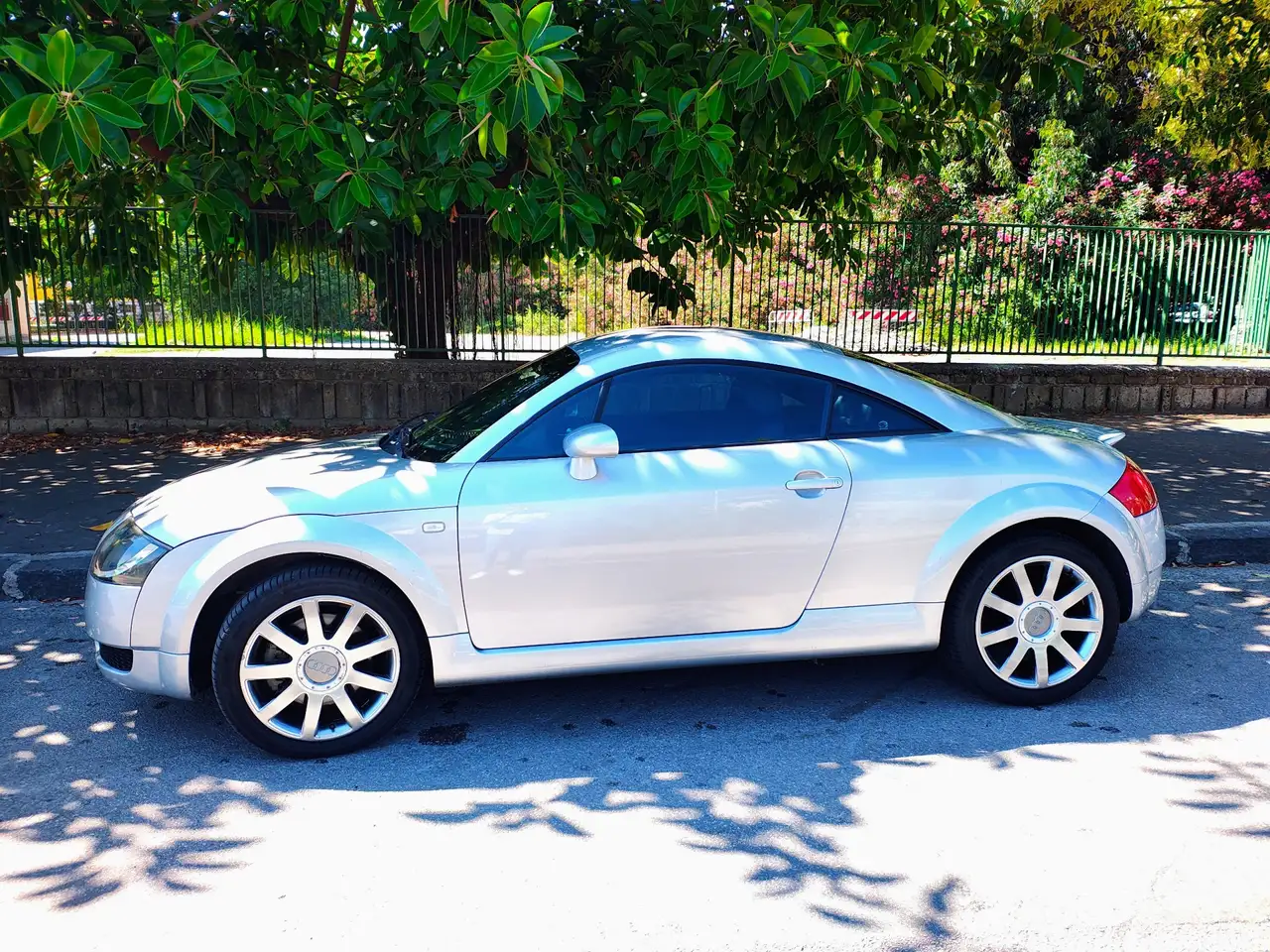 Audi TT 1.8t, foto 1