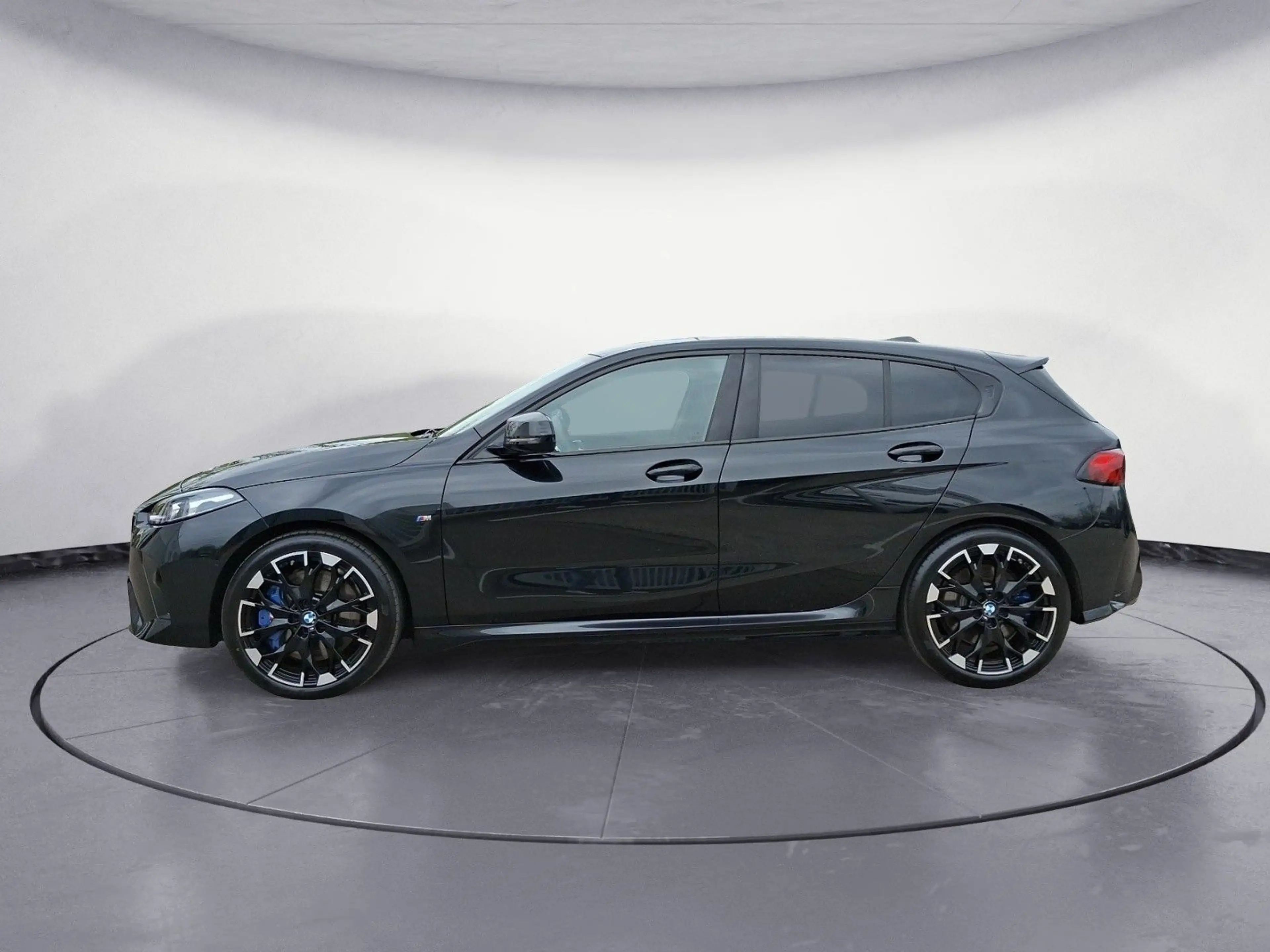 BMW 135 xDrive Adaptives Fahrwerk Komfortzugang — photo 3