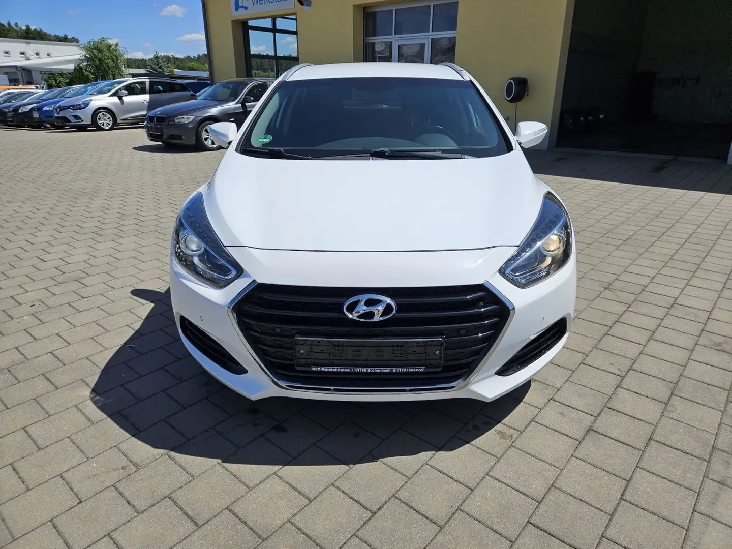 Hyundai i40 cw blue Trend*Sitzheizung*PDC*HU/AU neu* bijela - 2