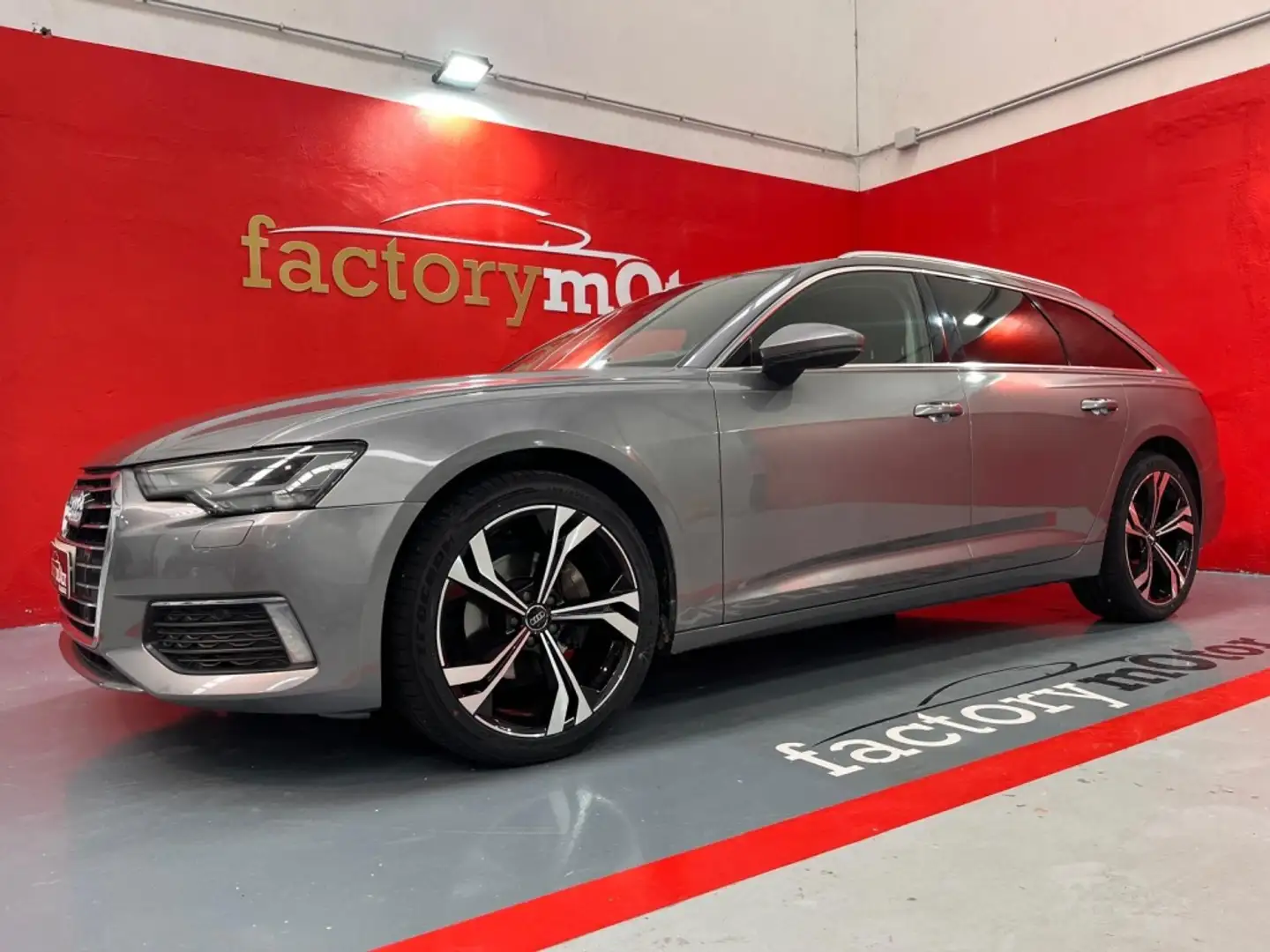 Audi A6 Avant 35 TDI S tronic Design Gris - 2