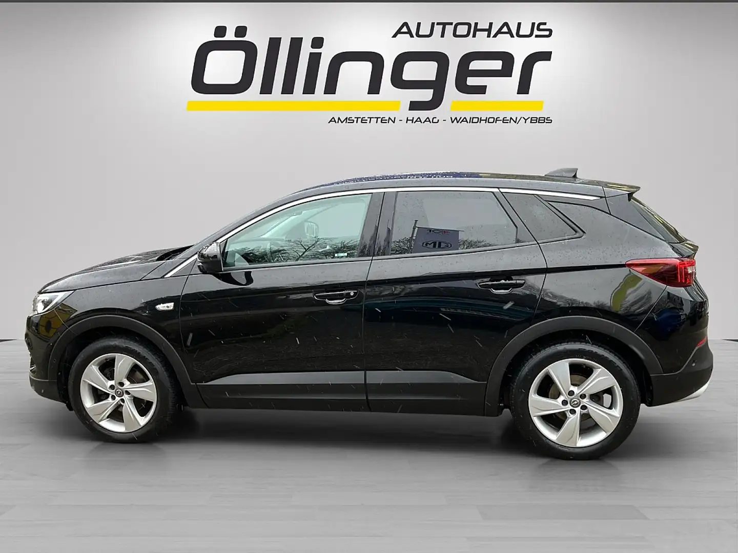 Opel Grandland X 1,2 Turbo Innovation + abn. AHV + Extras! Schwarz - 2