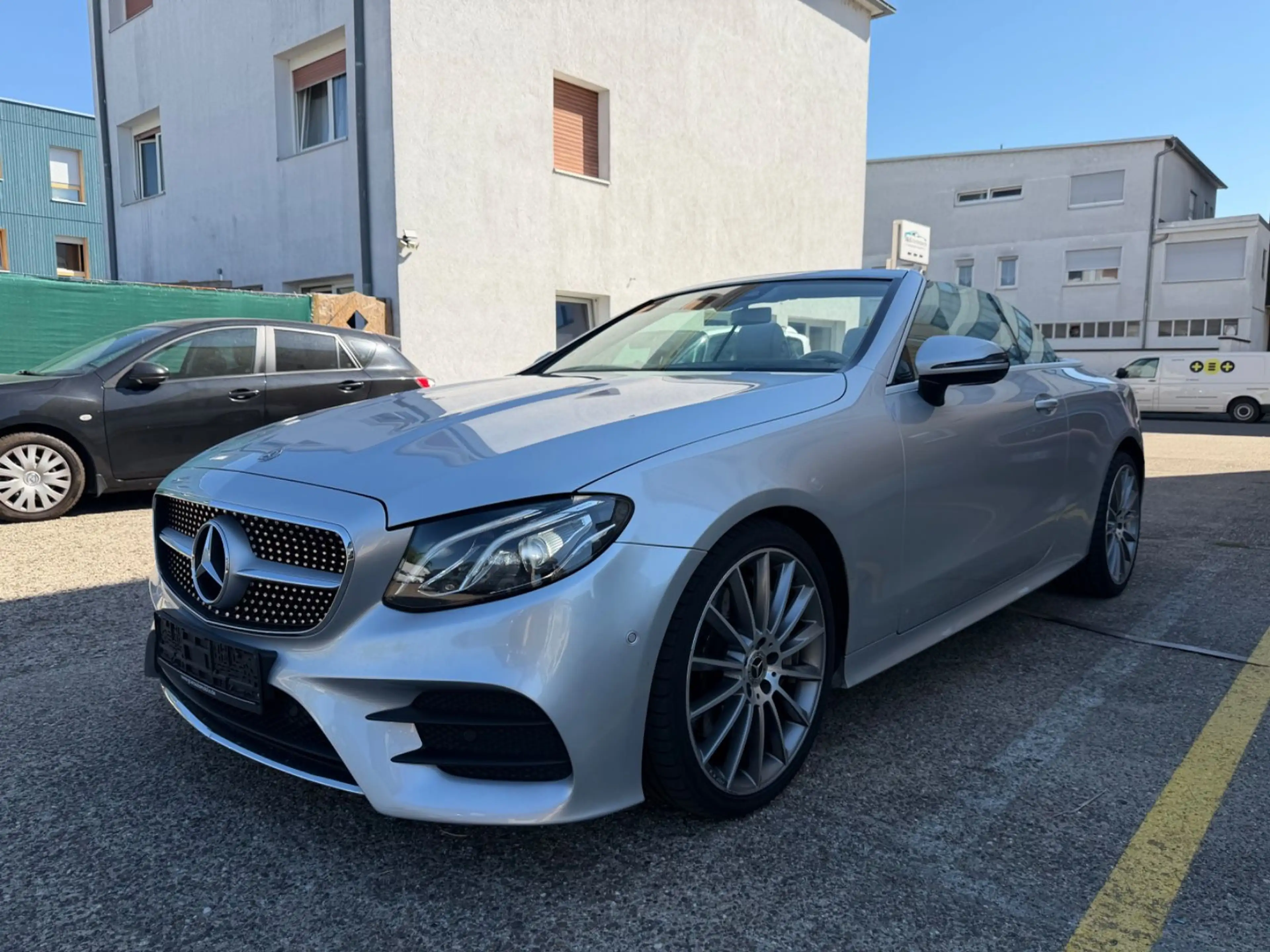 Mercedes-Benz E 350 Cabrio E 350 d 4Matic/AMG PACKET/HEAD UP/