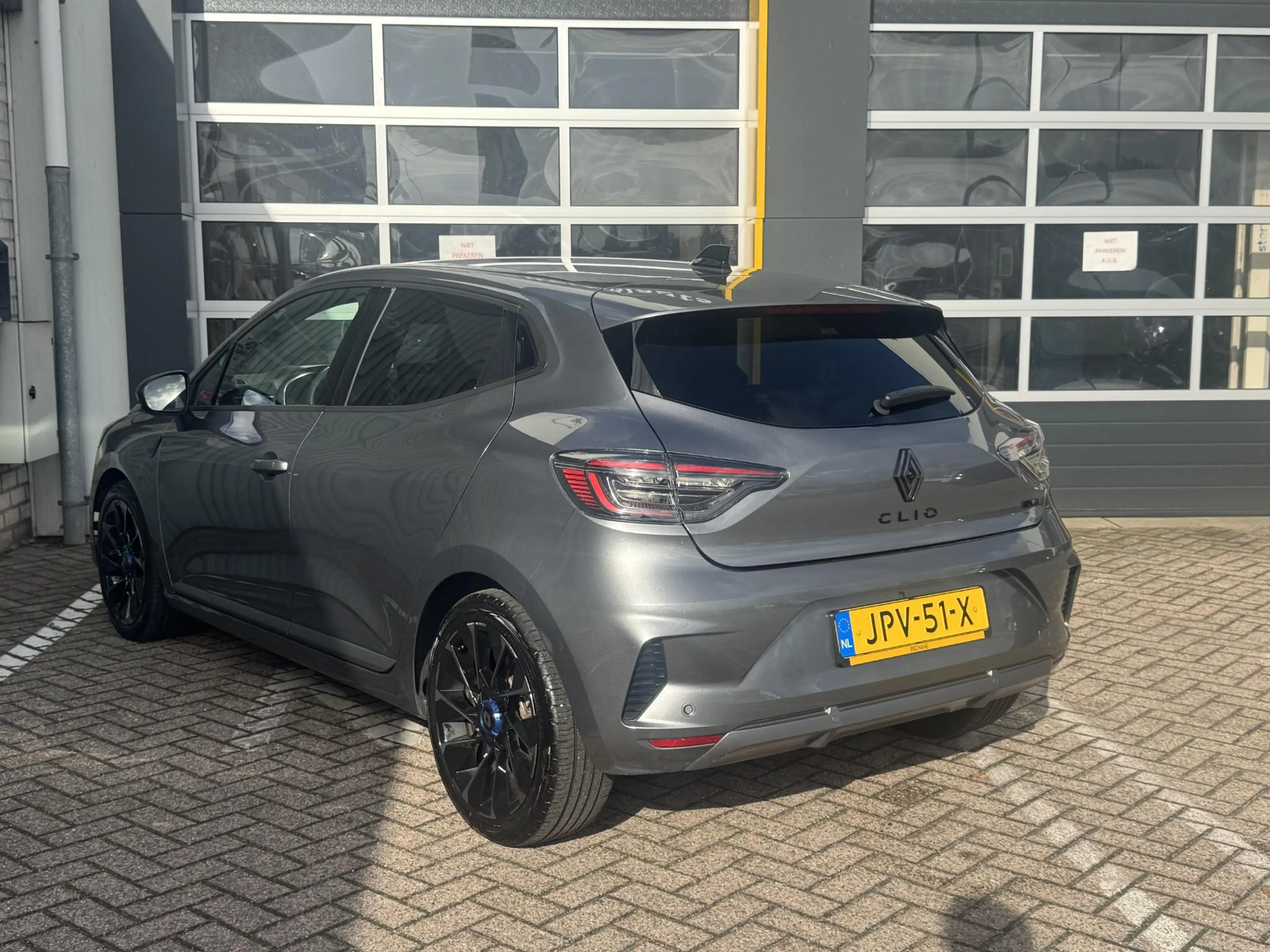 Renault Clio 1.6 E-Tech Full Hybrid 145 esprit Alpine | NAP | A — photo 6