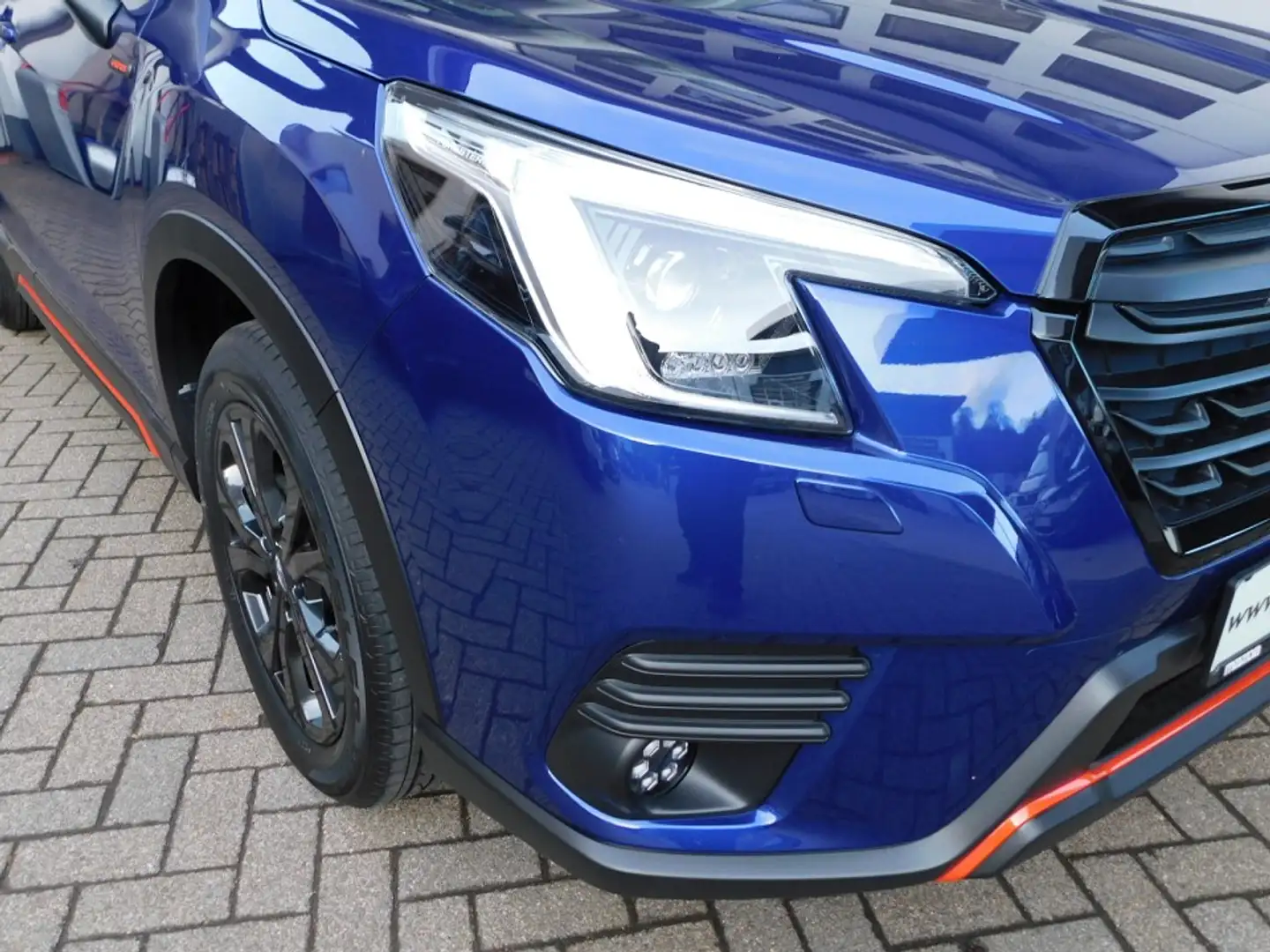 Subaru Forester 2.0ie Edition Exclusive Cross AT/AHK Blue - 2