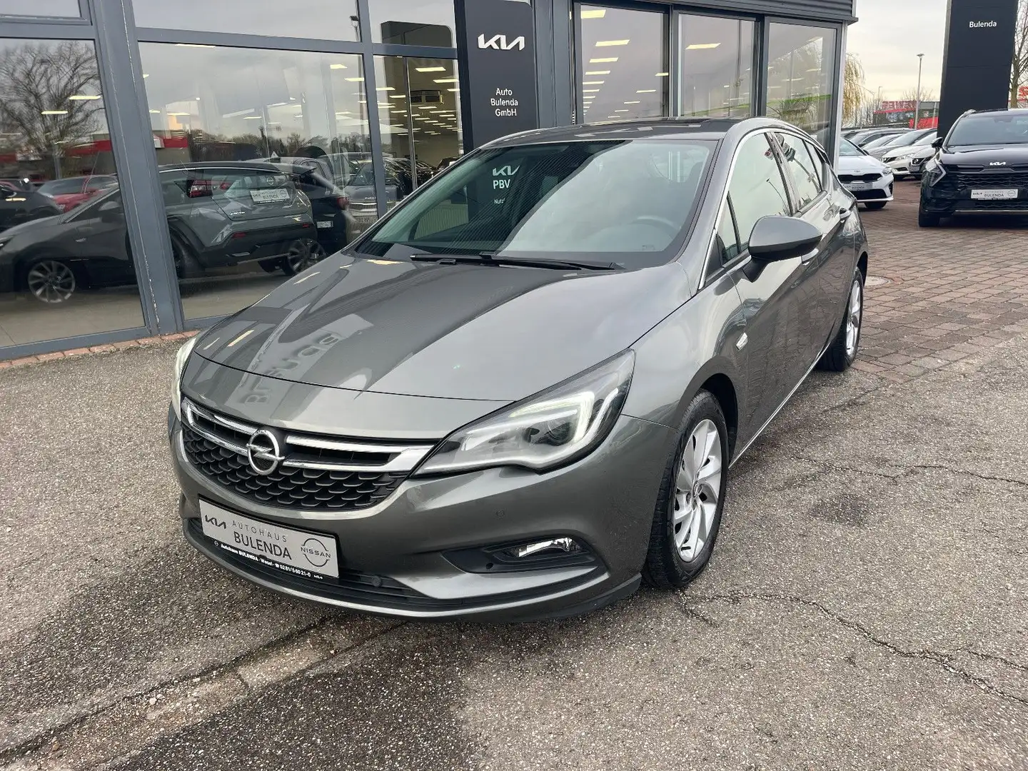 Opel Astra K Lim. 5-trg. Innovation Grijs - 2