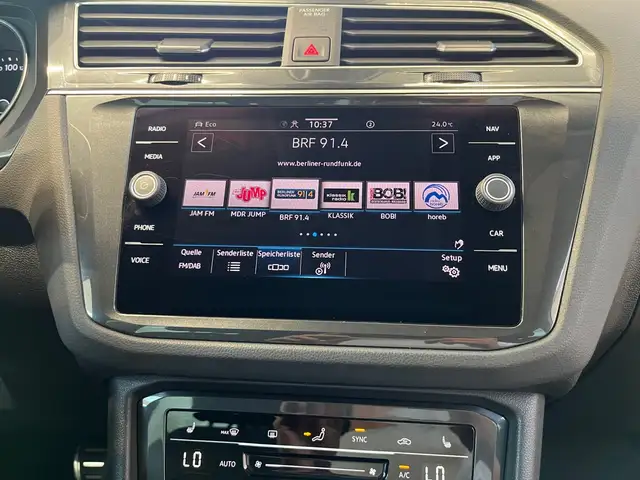 Volkswagen Tiguan view 13