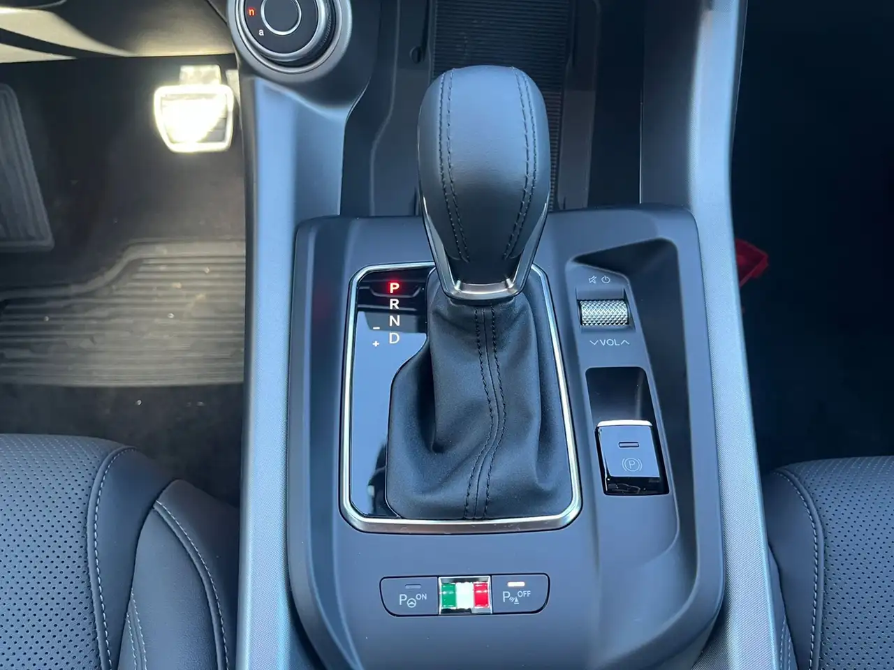 Alfa Romeo Tonale 2025 — фото 13