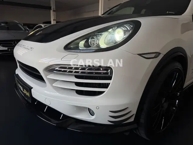 Porsche Cayenne view 19