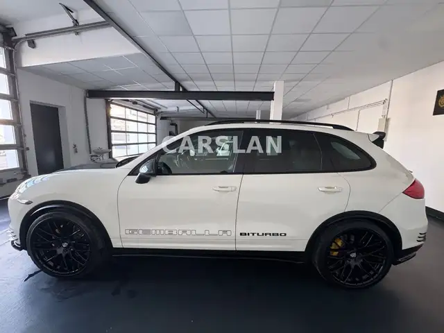 Porsche Cayenne view 9