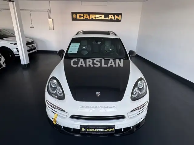 Porsche Cayenne view 6