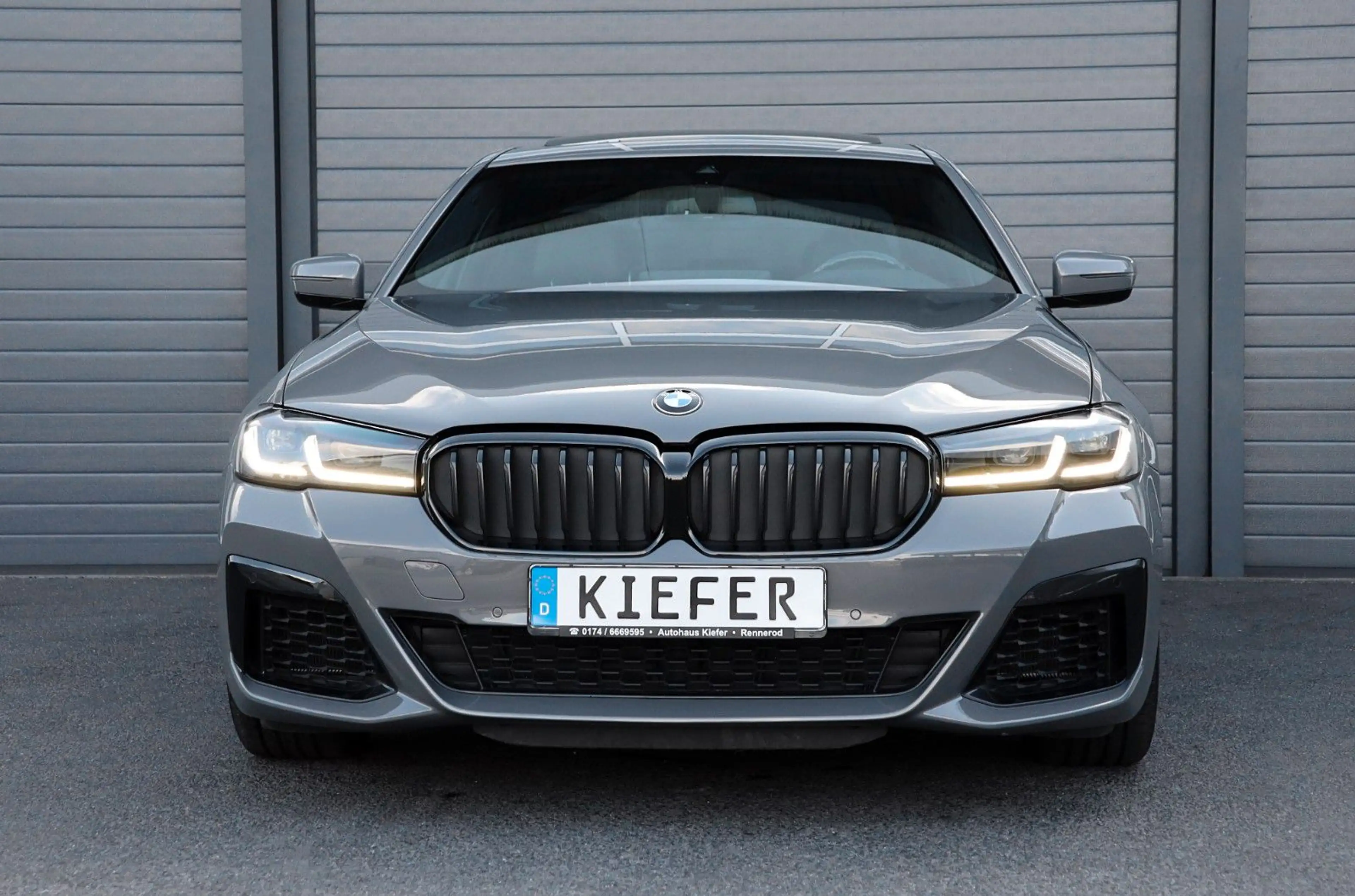 BMW 550 i xDrive/H&K/SHZ/SBL/CarPlay/TOTW/KAMERA/R20 — photo 3
