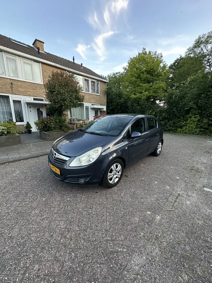 Opel Corsa 1.4 16V Edition - 1