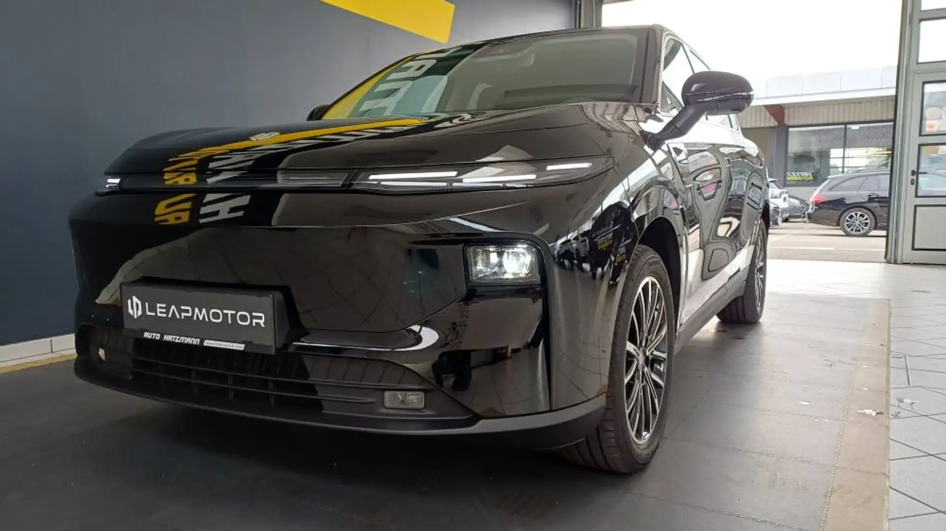 Leapmotor B10 Elektro Design Pro Max 67,1 kWh Schwarz - 2