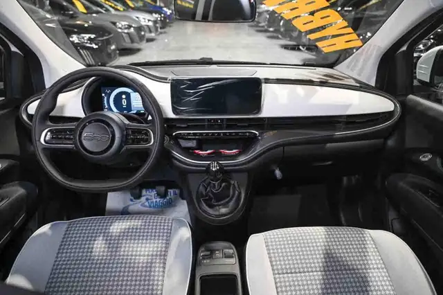 Fiat 500 view 6