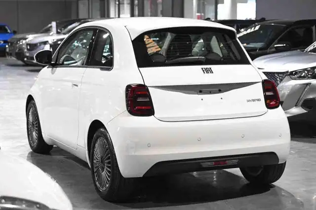 Fiat 500 view 4